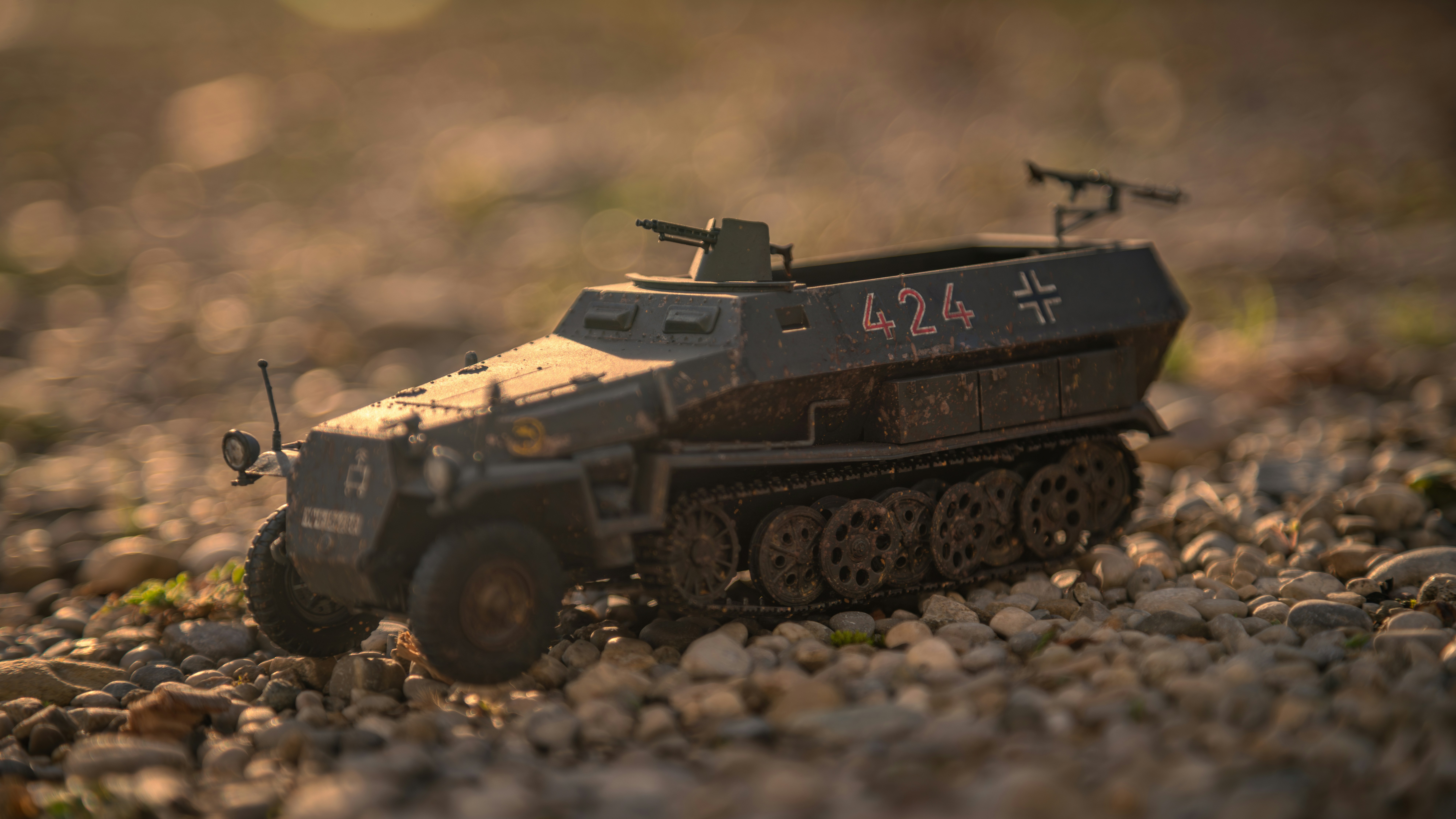 My model of the Hanomag Sd.Kfz. half-track vehicle in 1:35 from TAMIYA