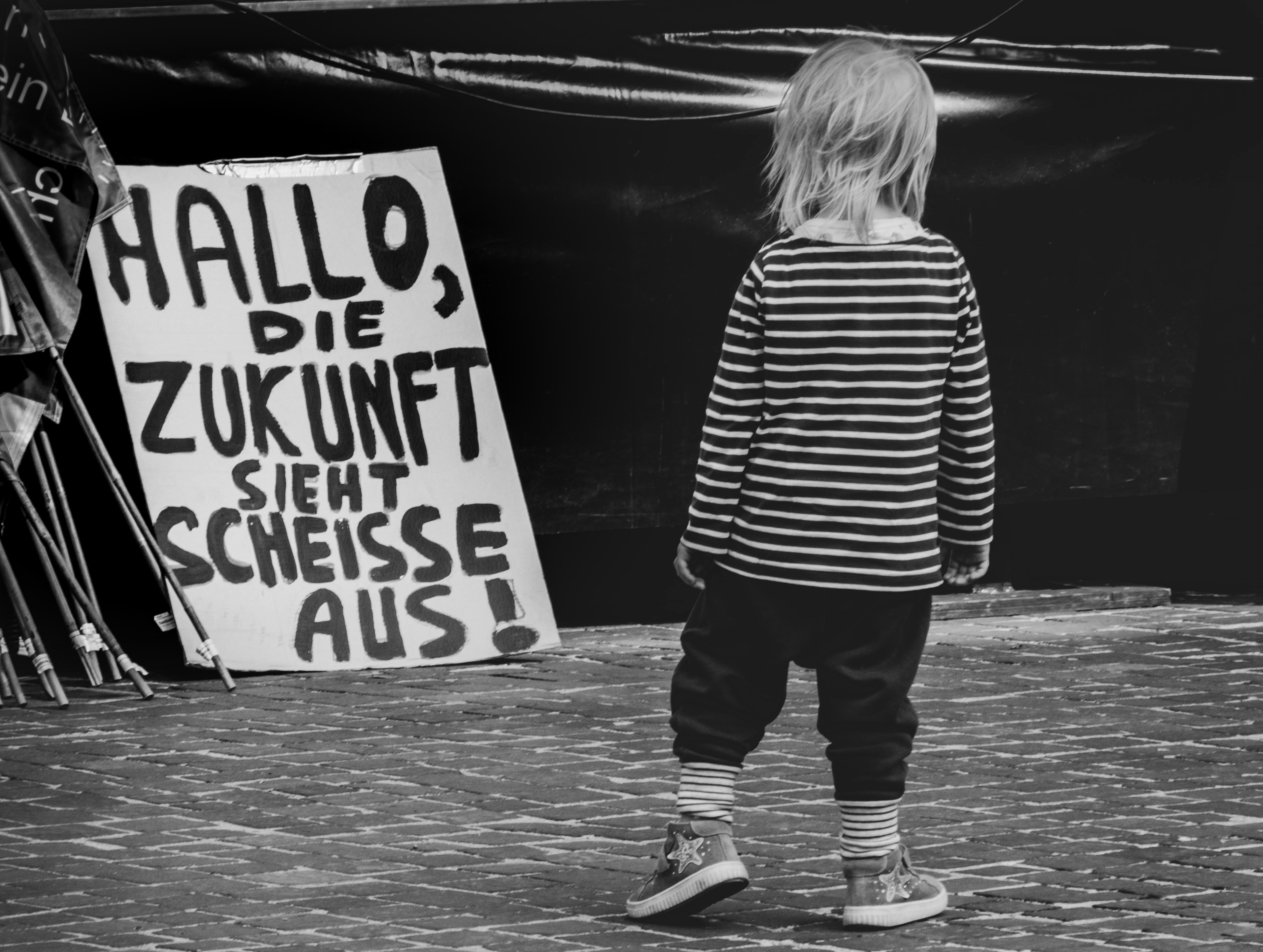 Johannes Franzens großartiger Text über den Statusverlust der Kritik