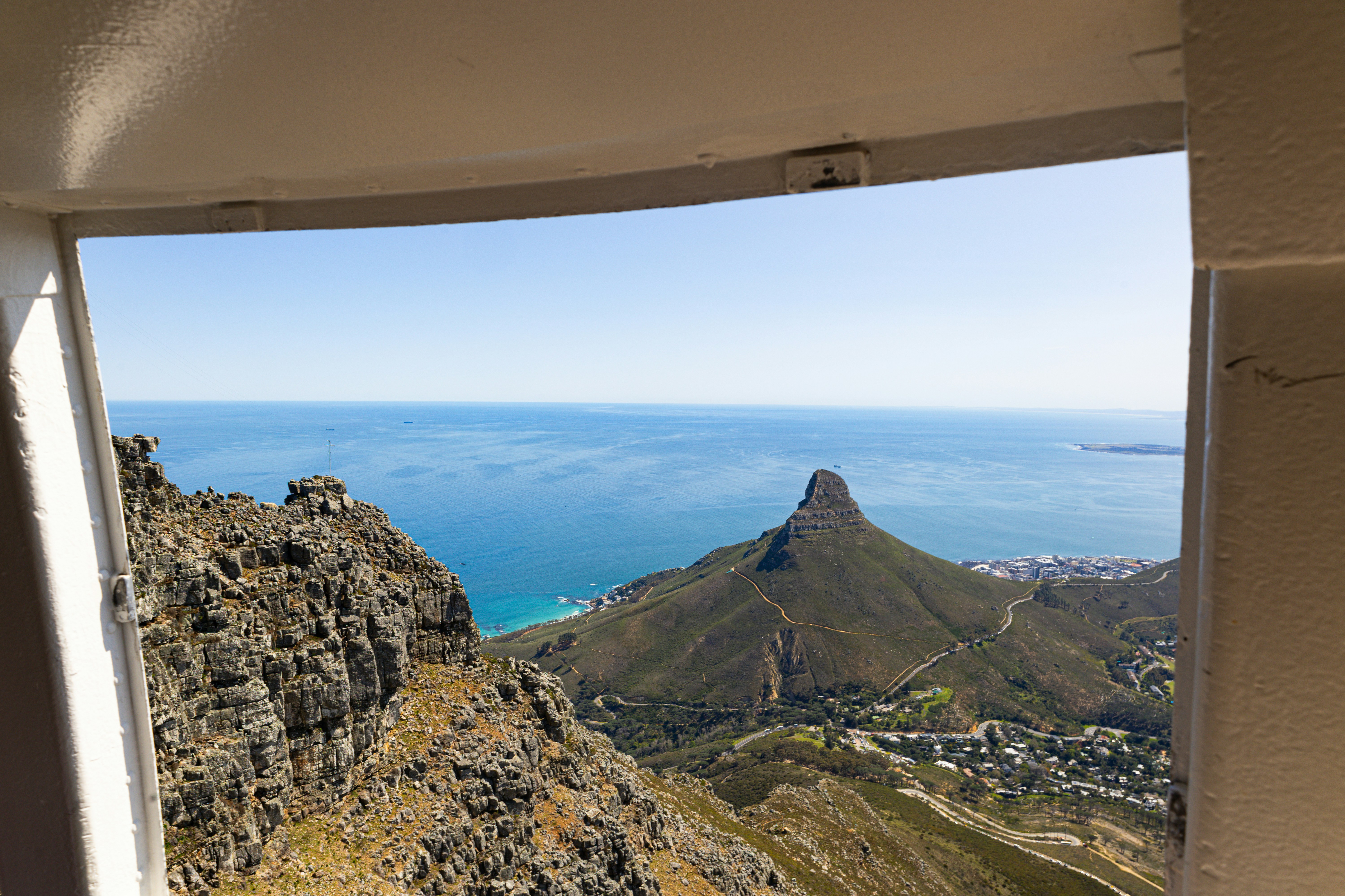 ‘BLOODY SCARY’: Fire chopper crash above Hout Bay ends in miraculous escape