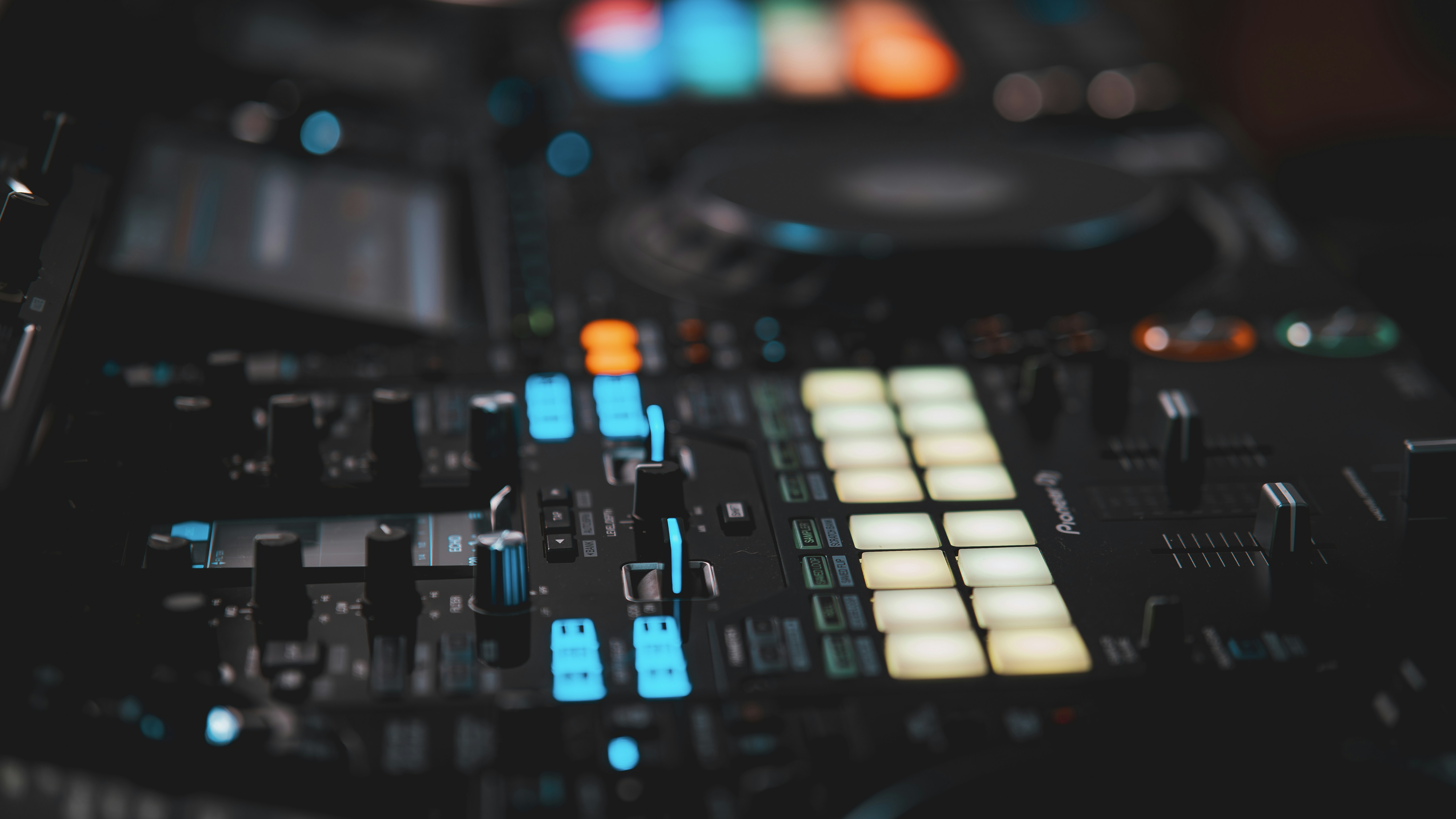 Photo by katalinsalles