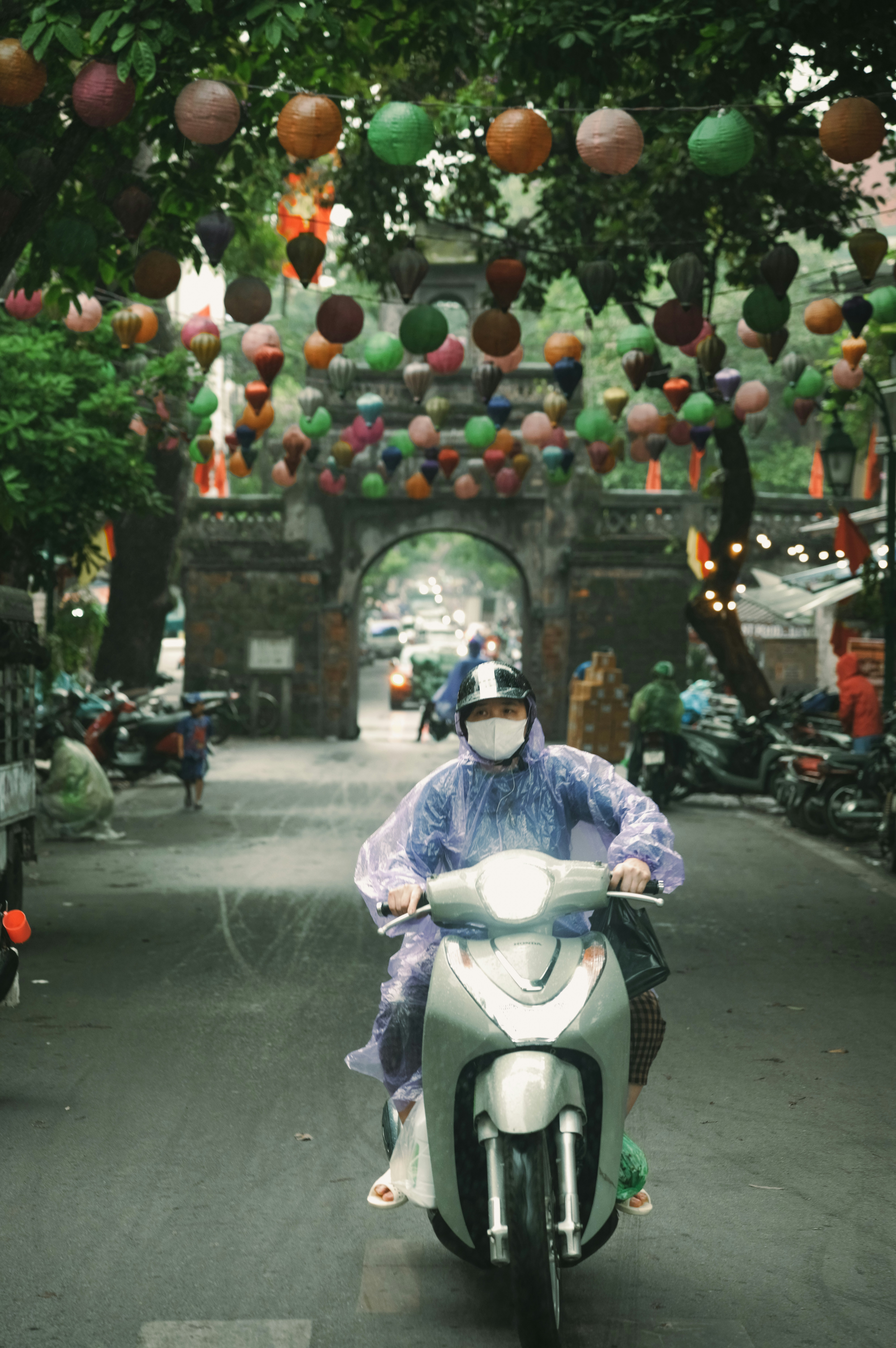 Bánh Chưng and Bánh Tét: The Square and the Cylinder