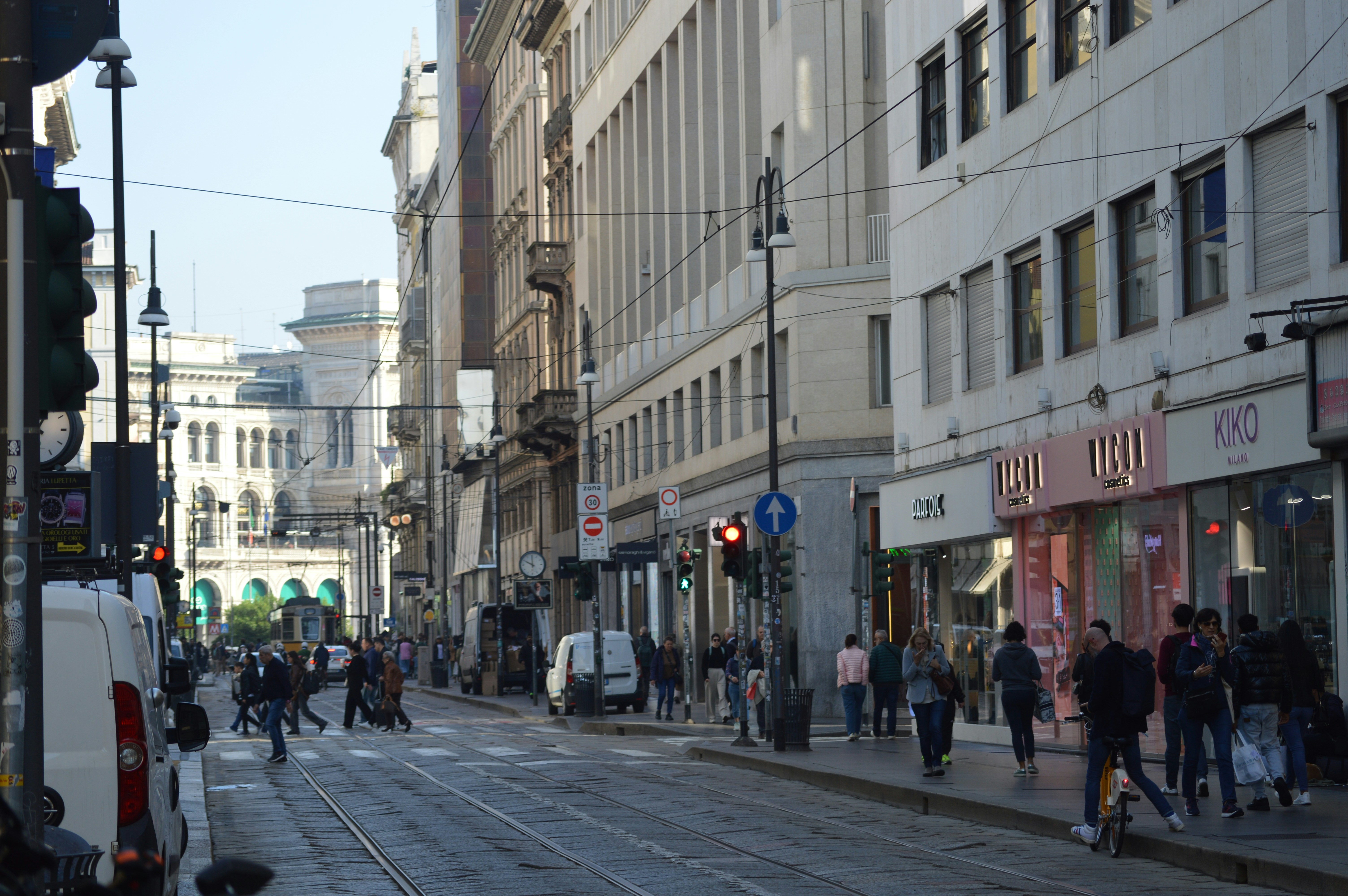 Photo by joshimilestoner