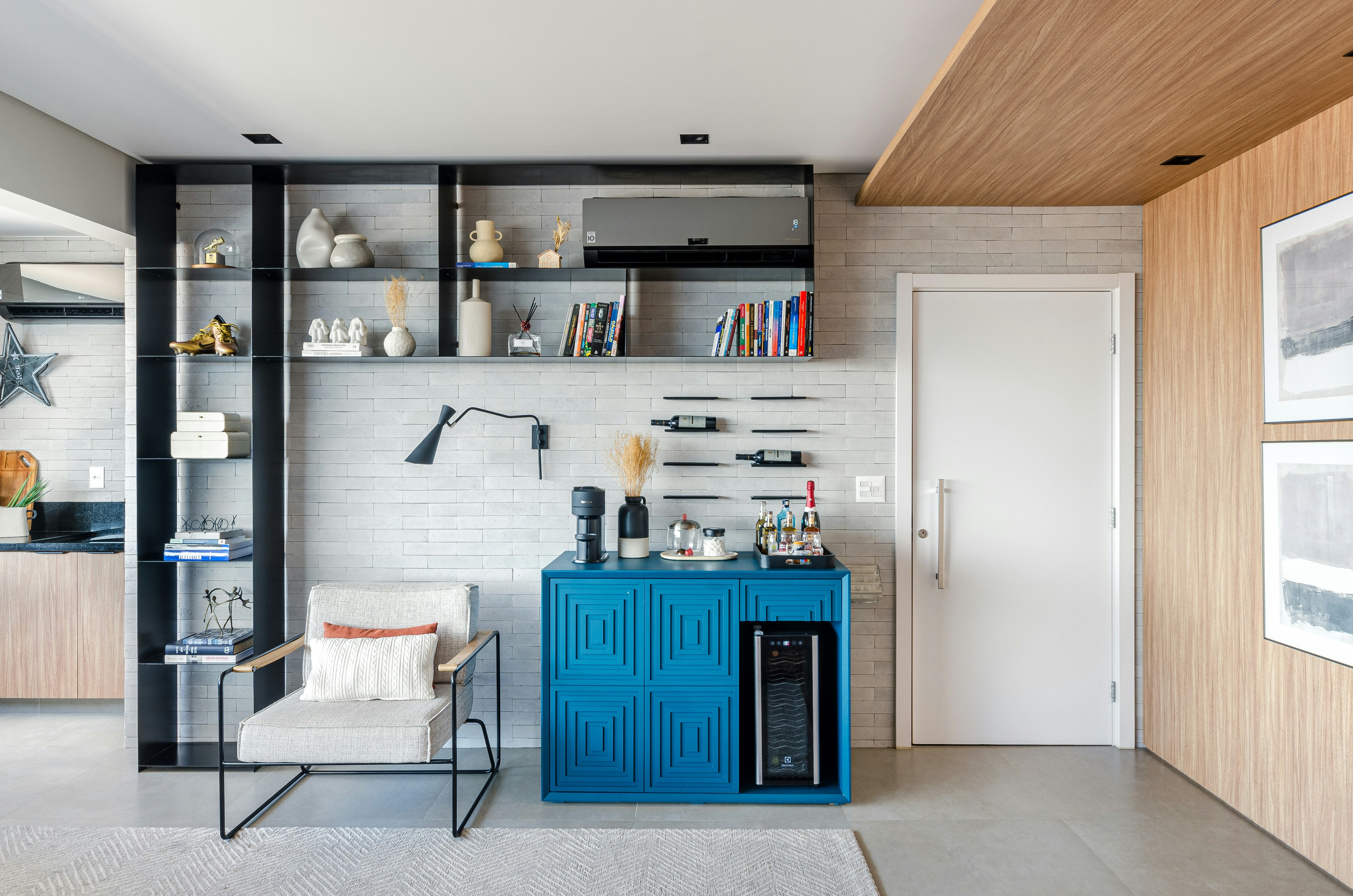 Colorful kitchen design with blue cabinets