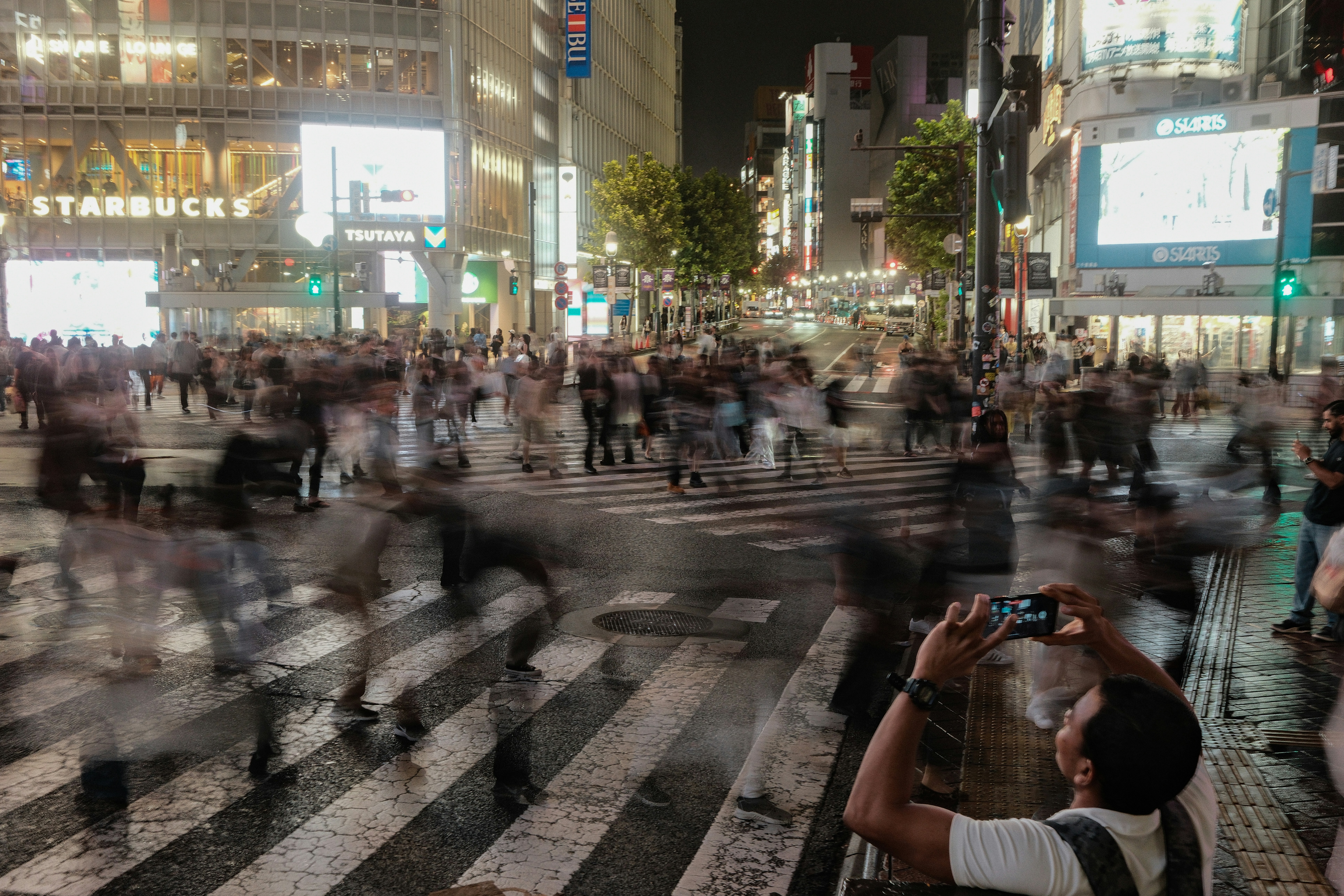 The Paradox of Progress: Why Japan Looks Futuristic but Lags Digitally