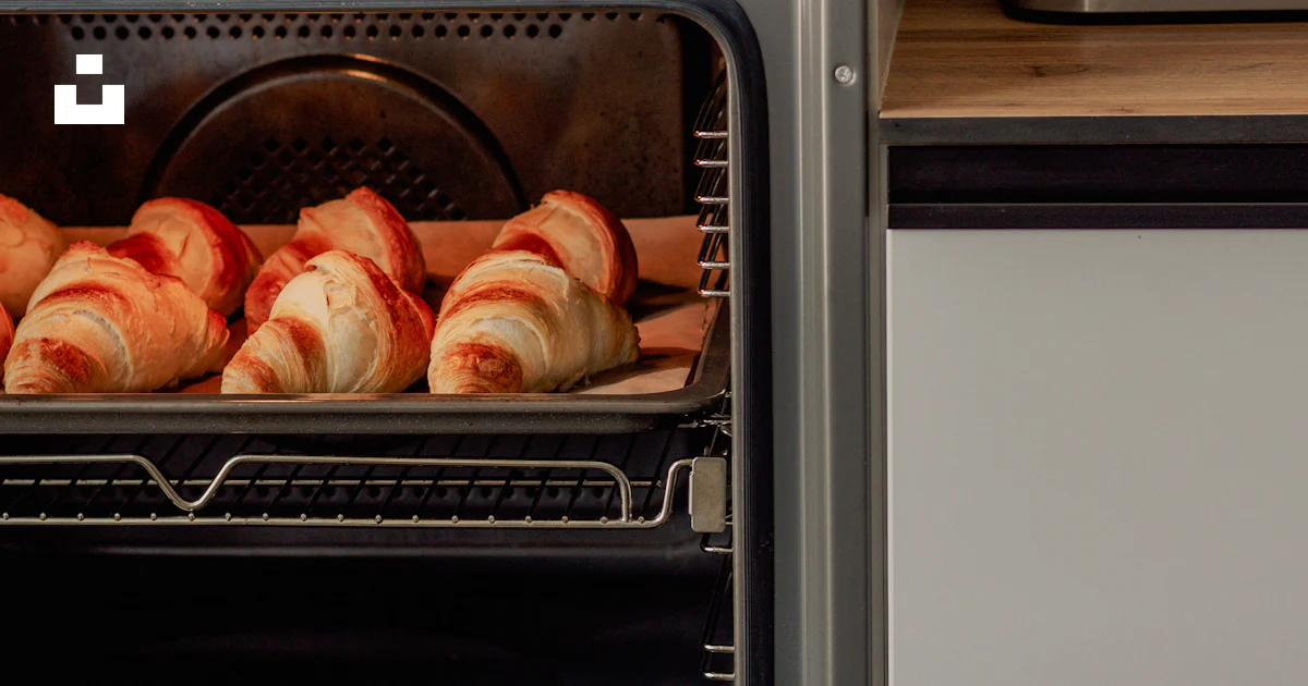 A toaster oven with food inside of it photo – Free Cooking Image on ...