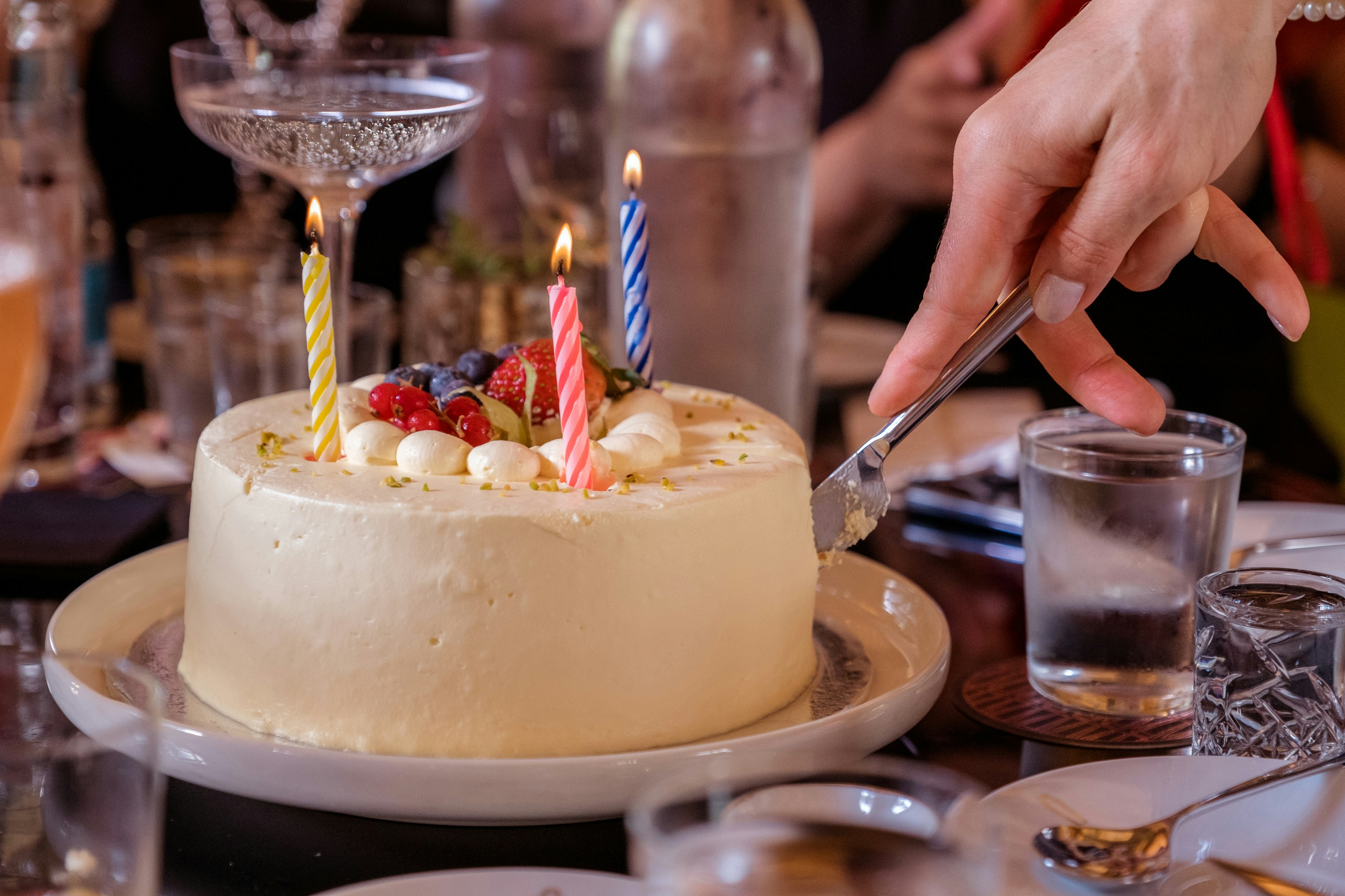 Image de Tarifs DJ anniversaire : guide complet pour une soirée réussie