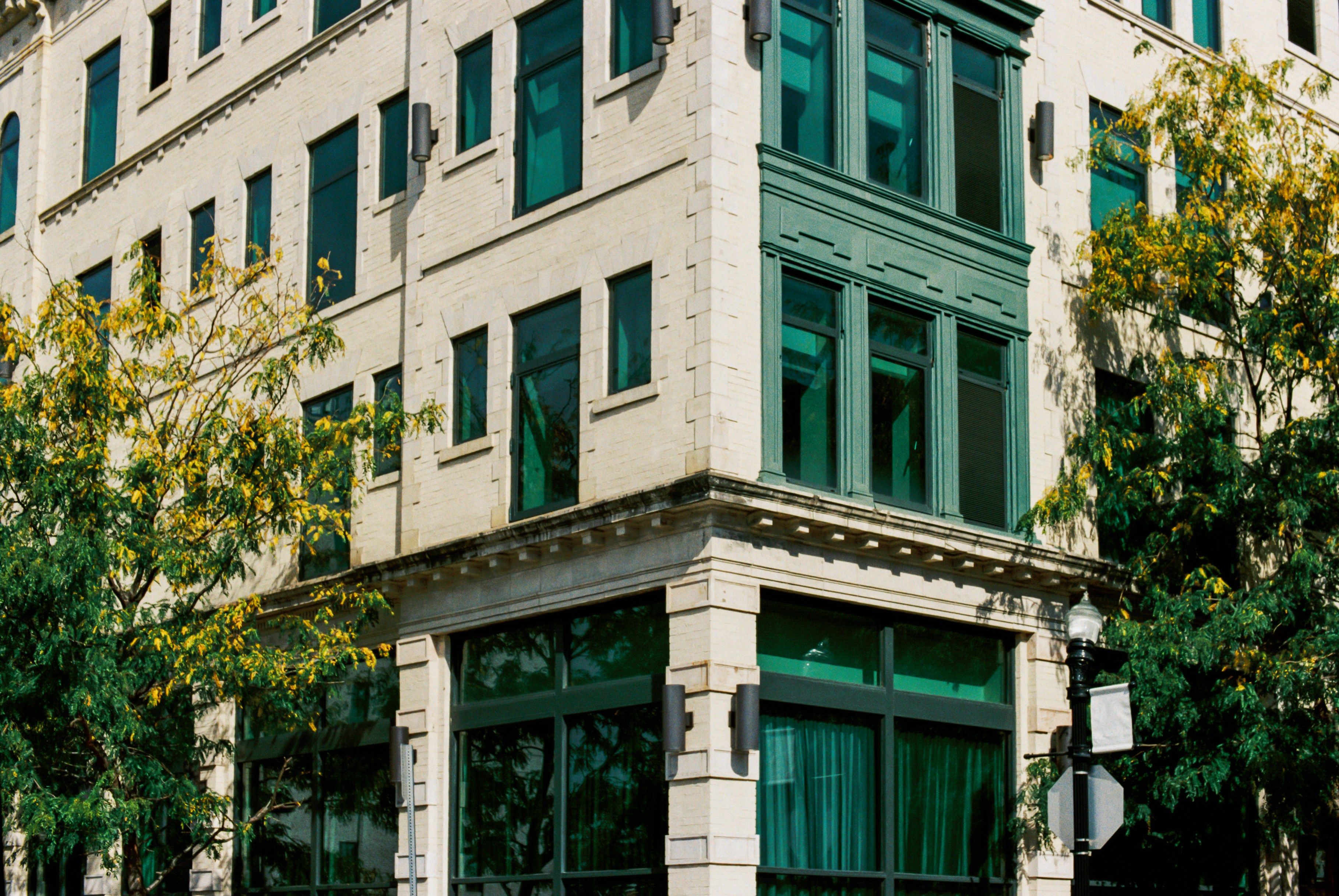 Photo by zhenyao_photo