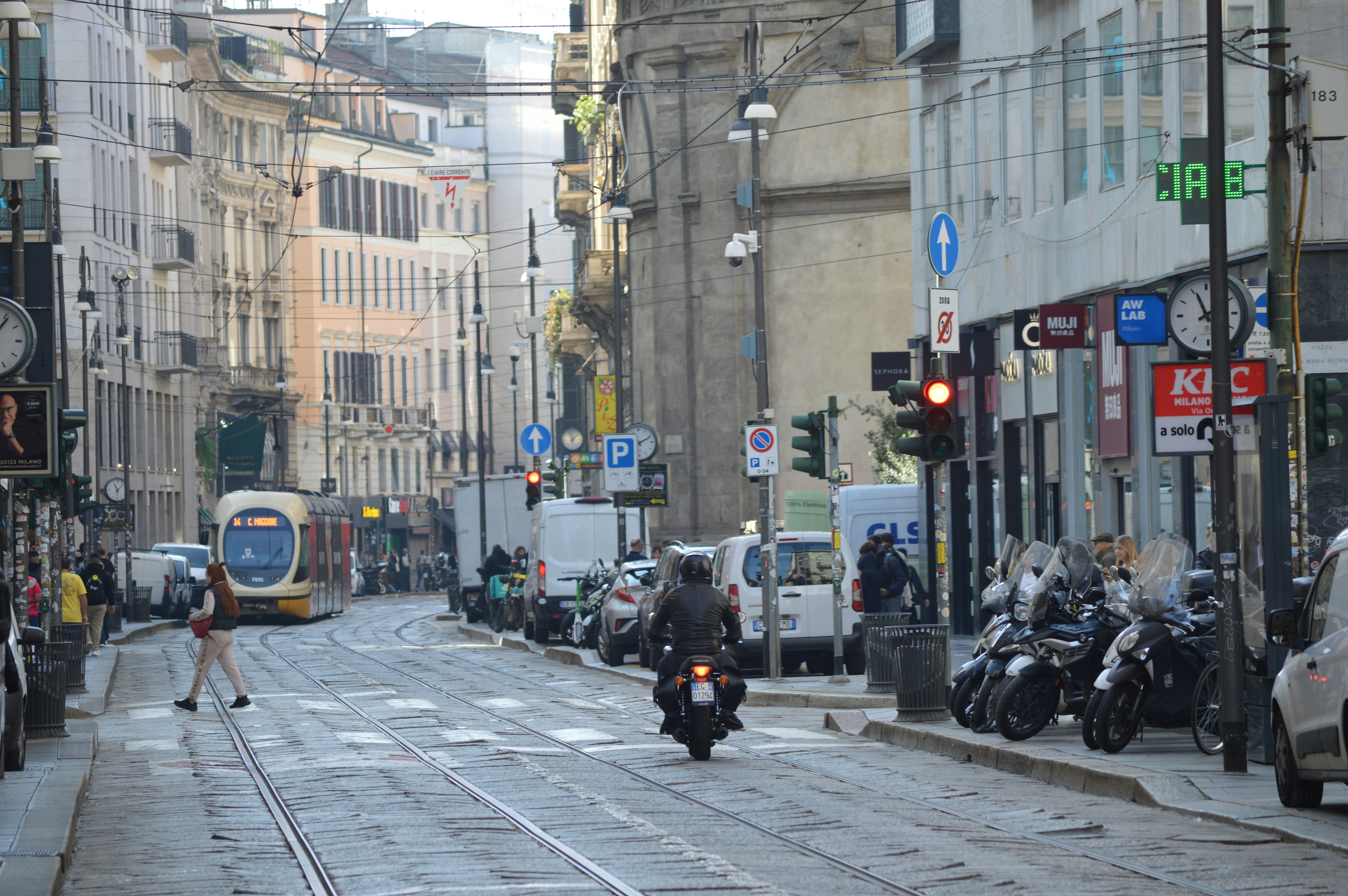 Photo by joshimilestoner