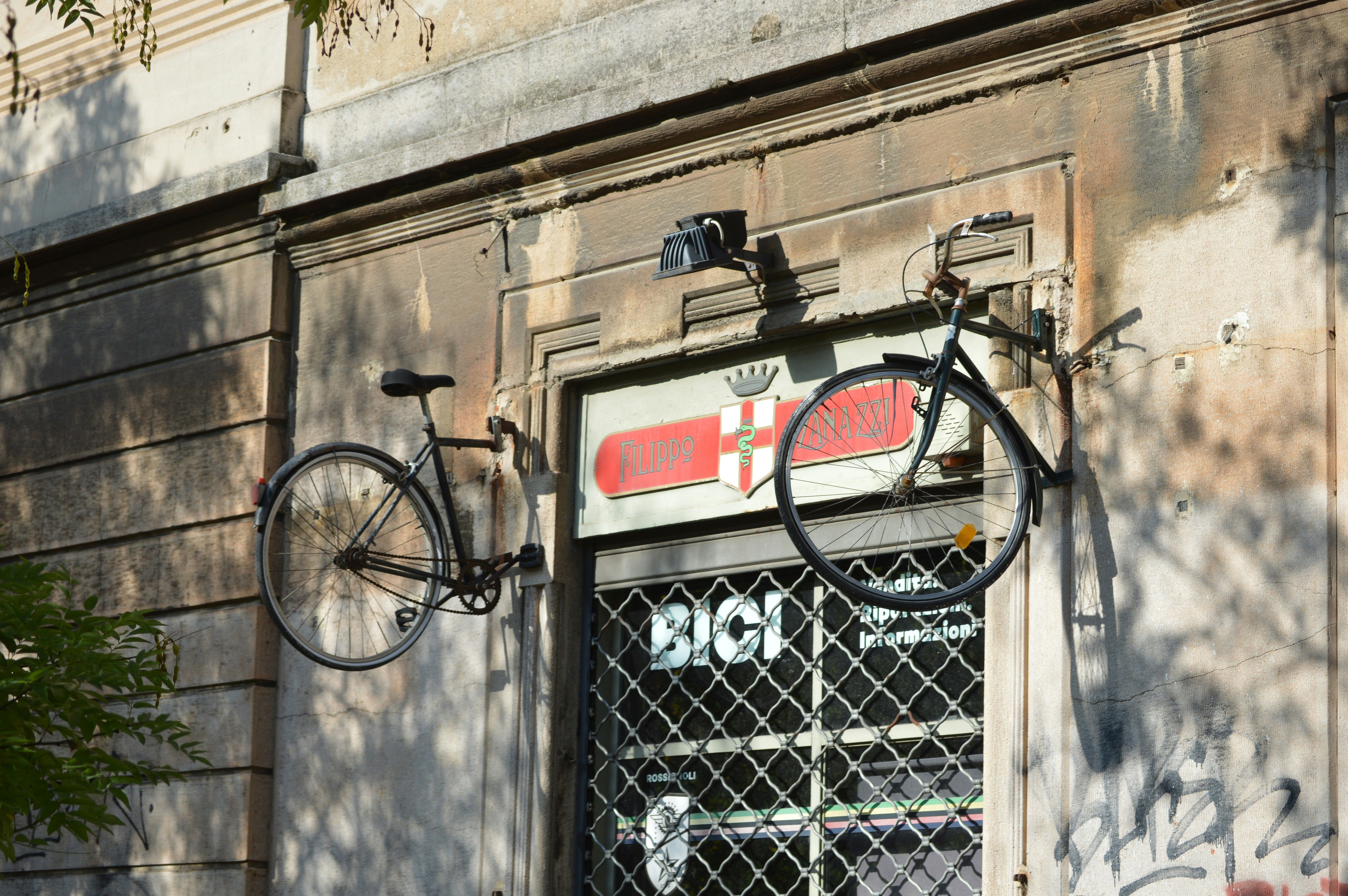 Vintage bicycle shop in Milan showcasing cycling heritage