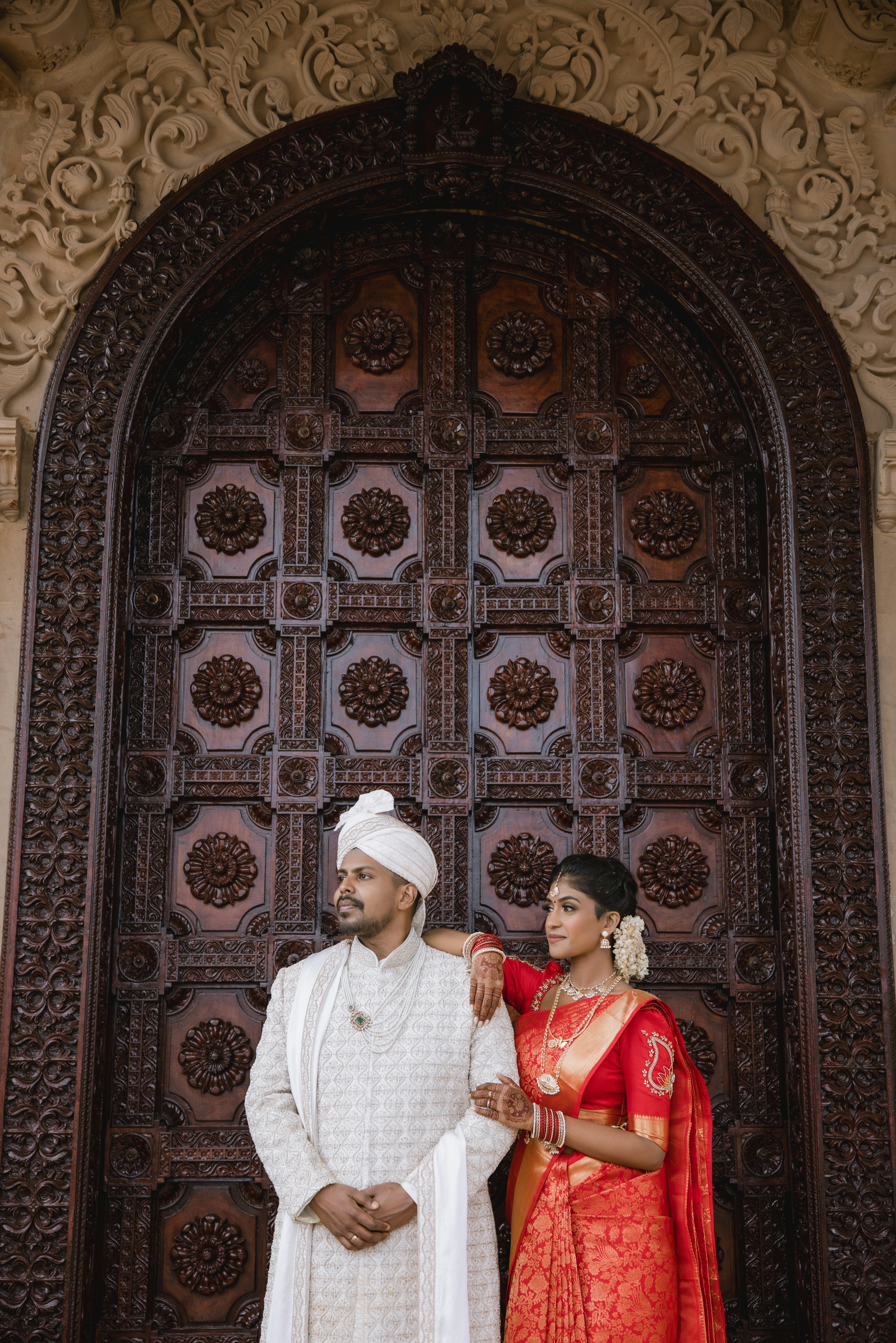 wedding couple portrait, wallpaper, First Look Photos: Should You Do One? 3