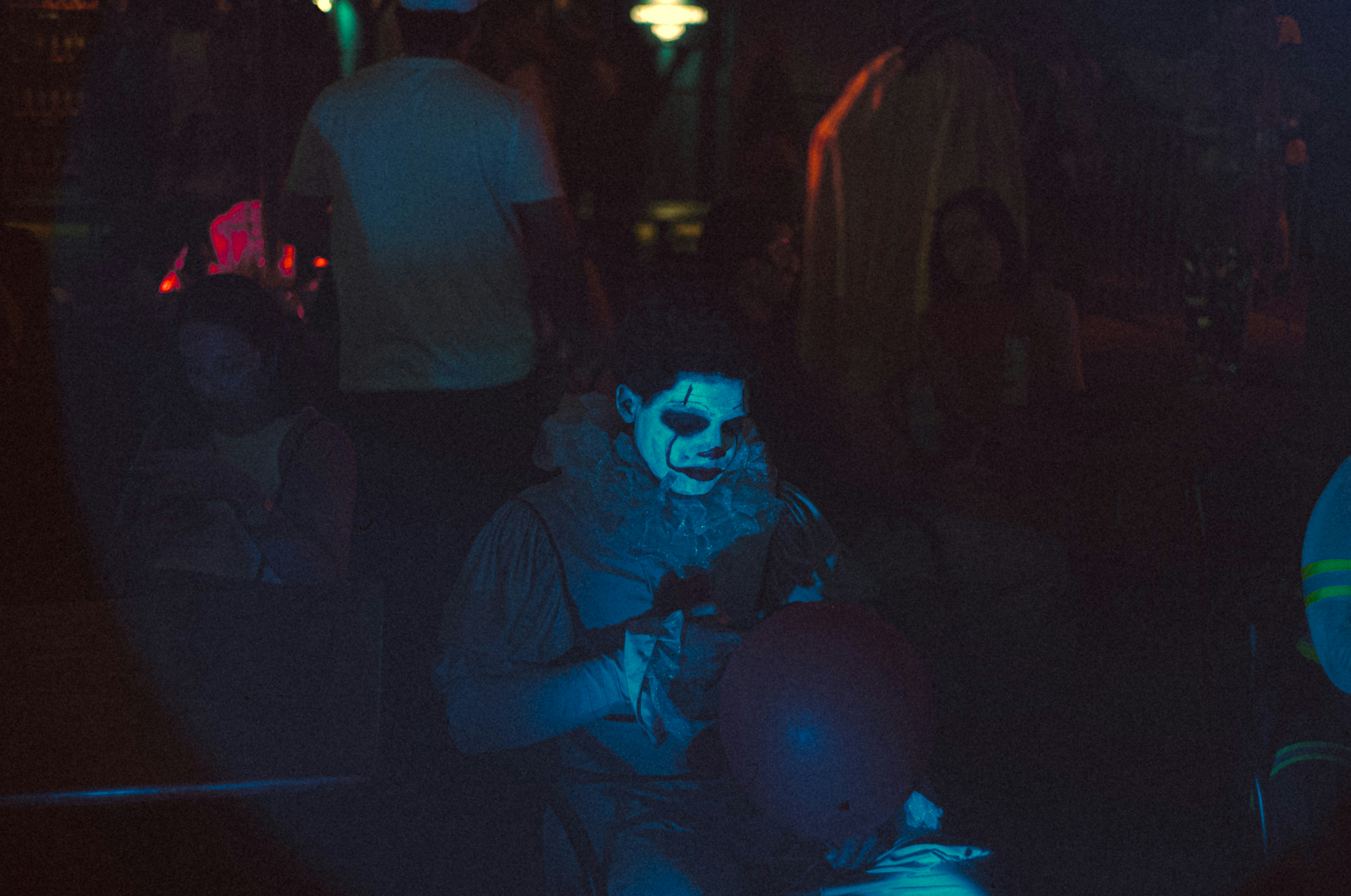 別再被騙！原來手機電量這樣充才正確，難怪你的手機一直壞！