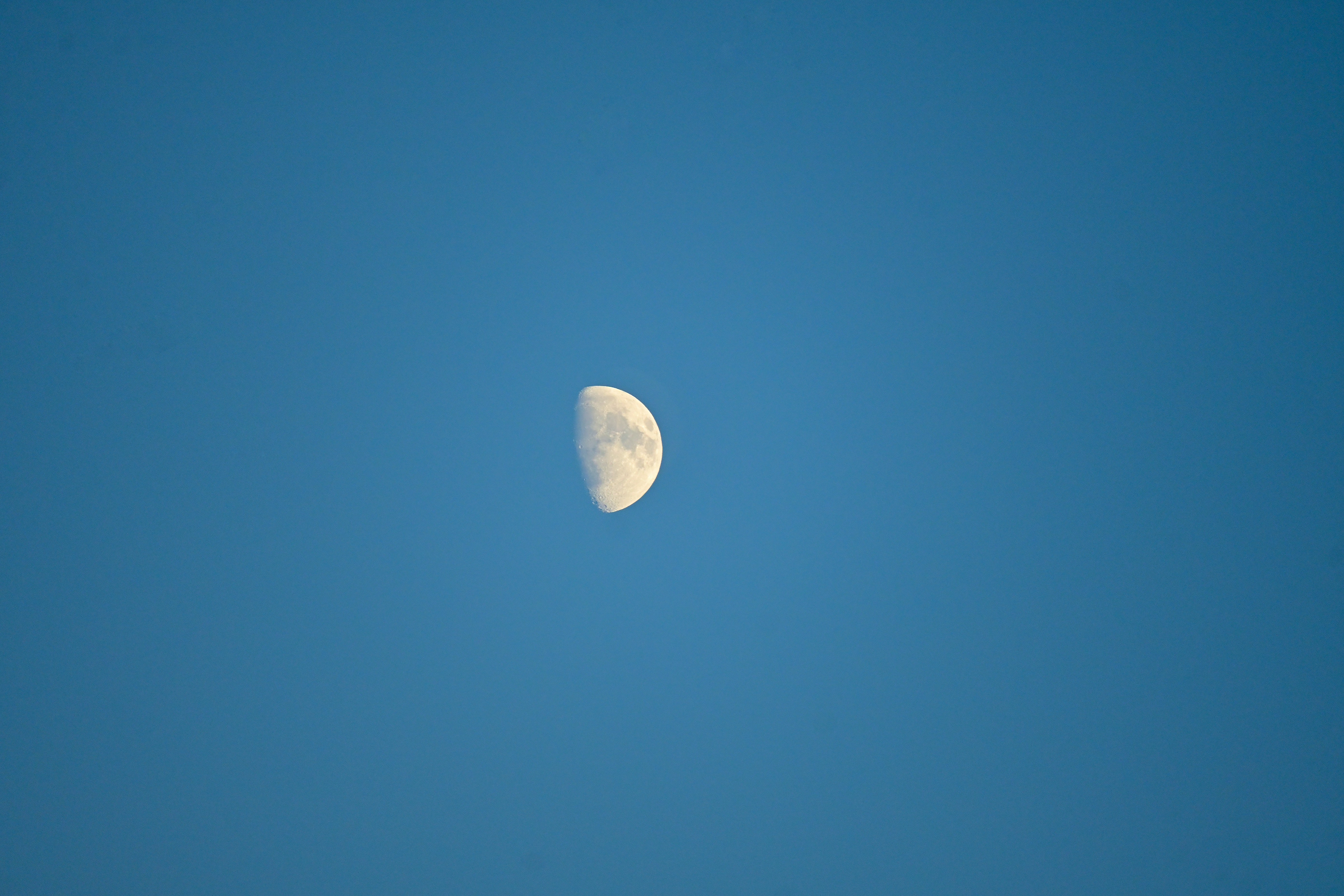  Descoberta de Quase-Lua Revela novo Asteroide Perto da Terra