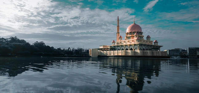 Family Weekend Guide to Putrajaya: 2-Day Itinerary