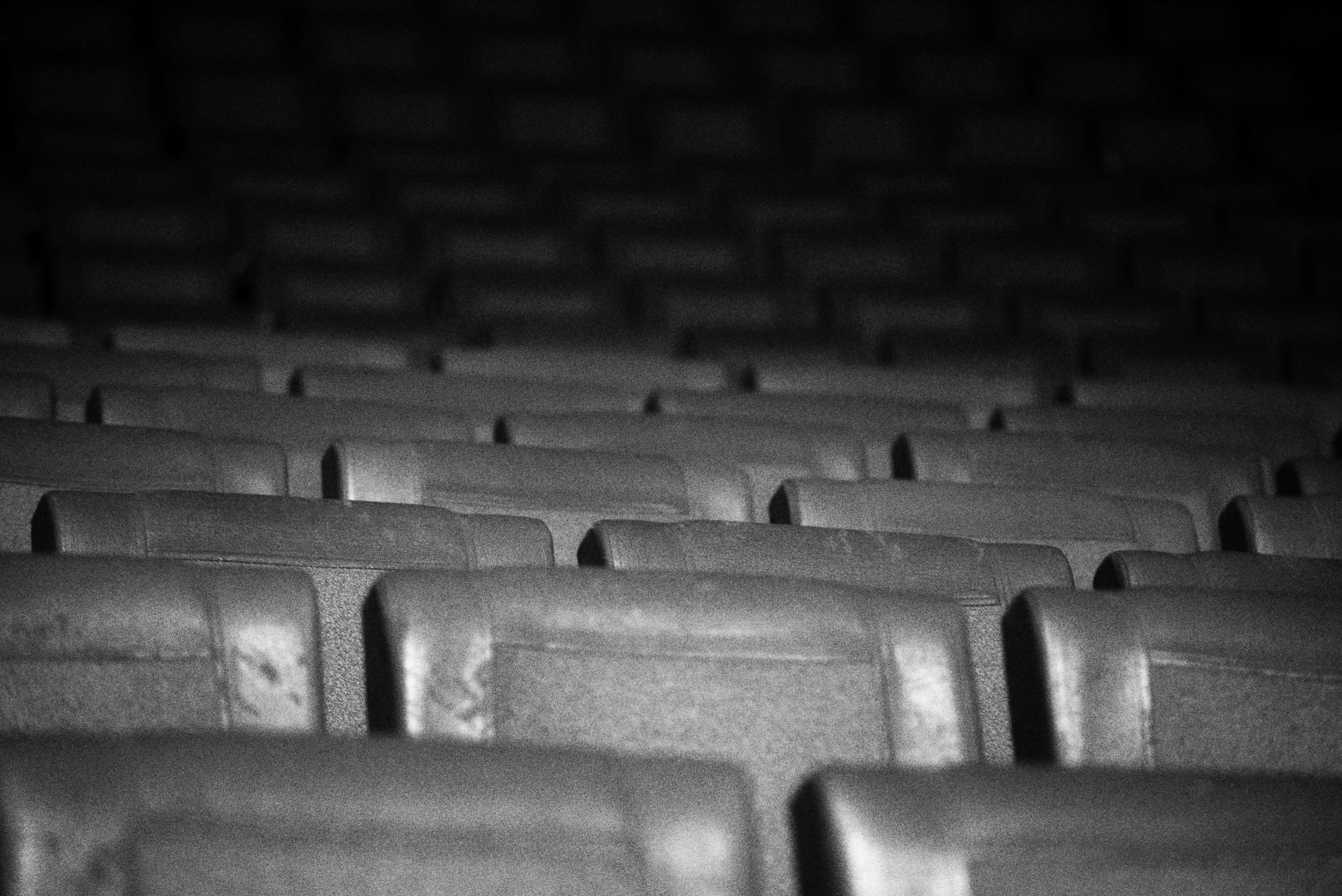 7 Best Podcasts to Boost Social Confidence and Communication Skills for Young Professionals (2024)