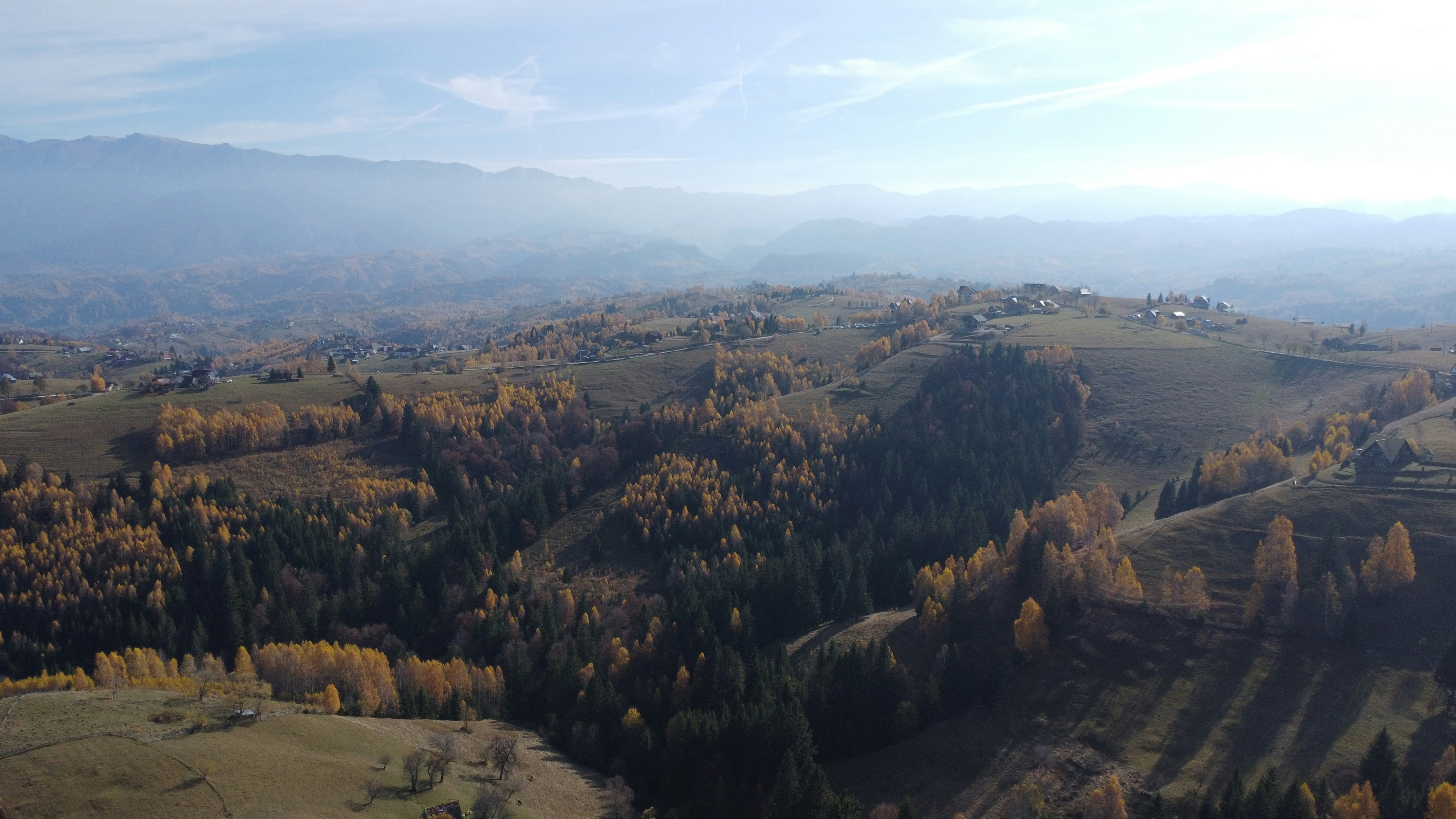 A bird's eye view of a mountain range