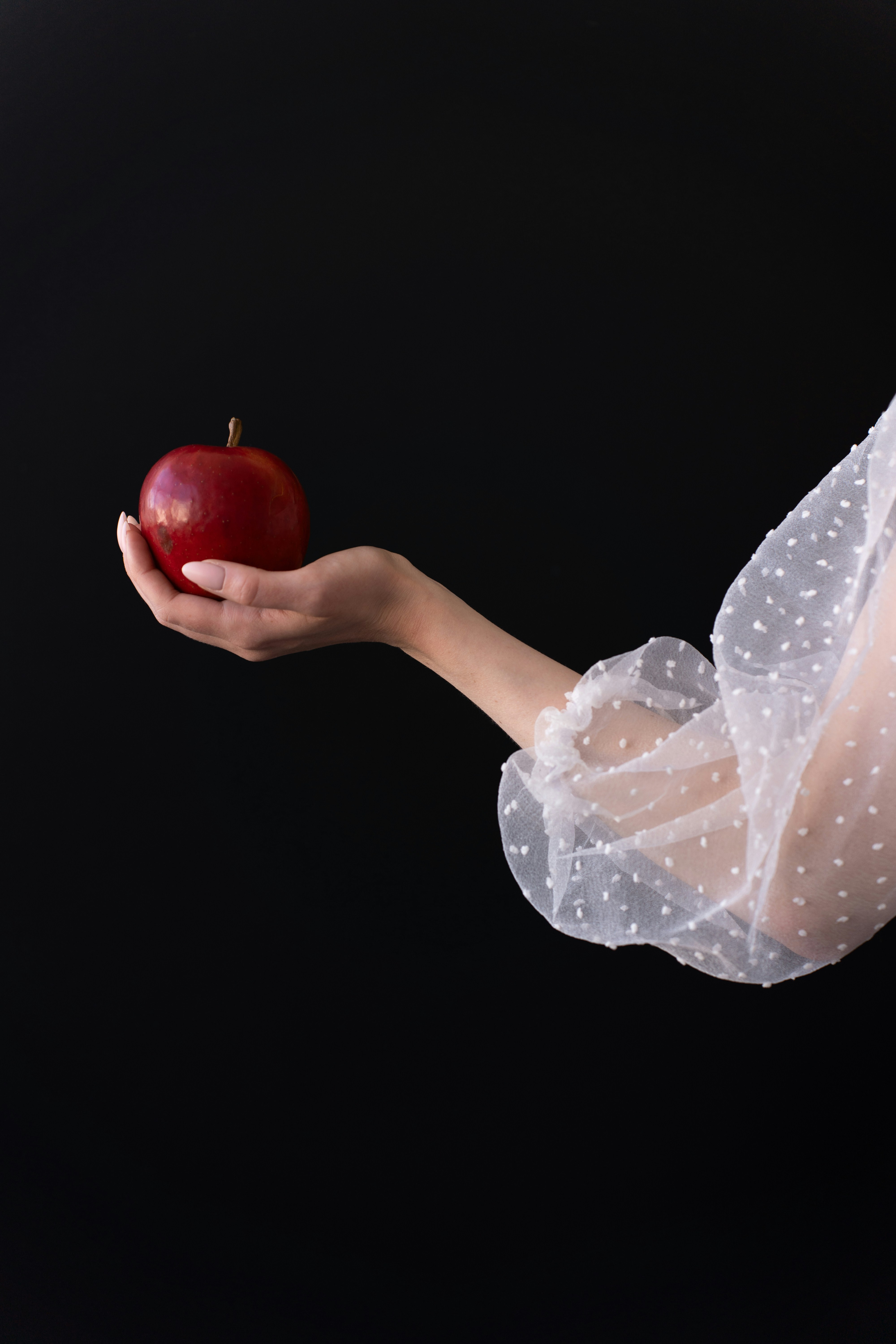 apple body shape fashion