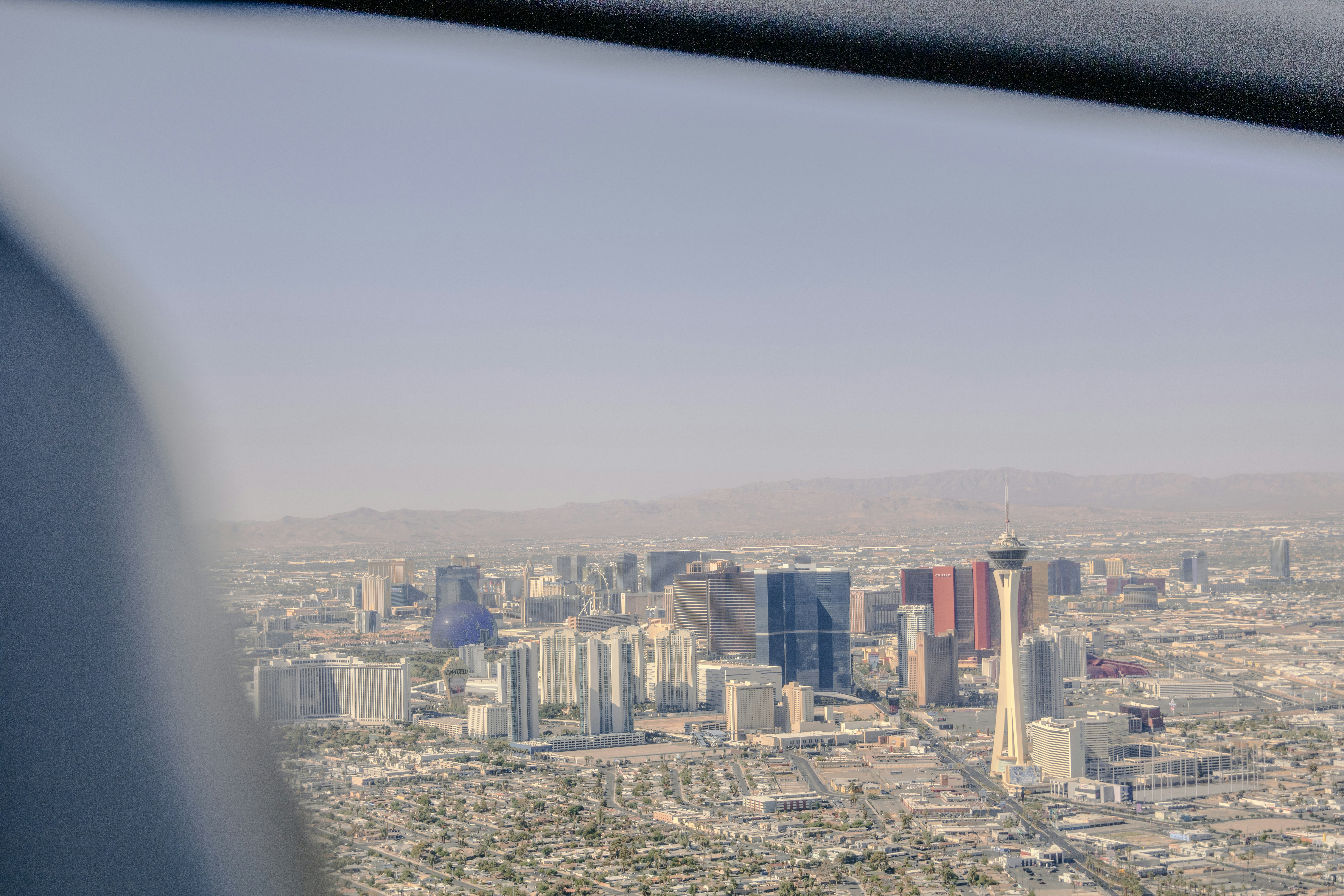 A view of a city from a plane window, 