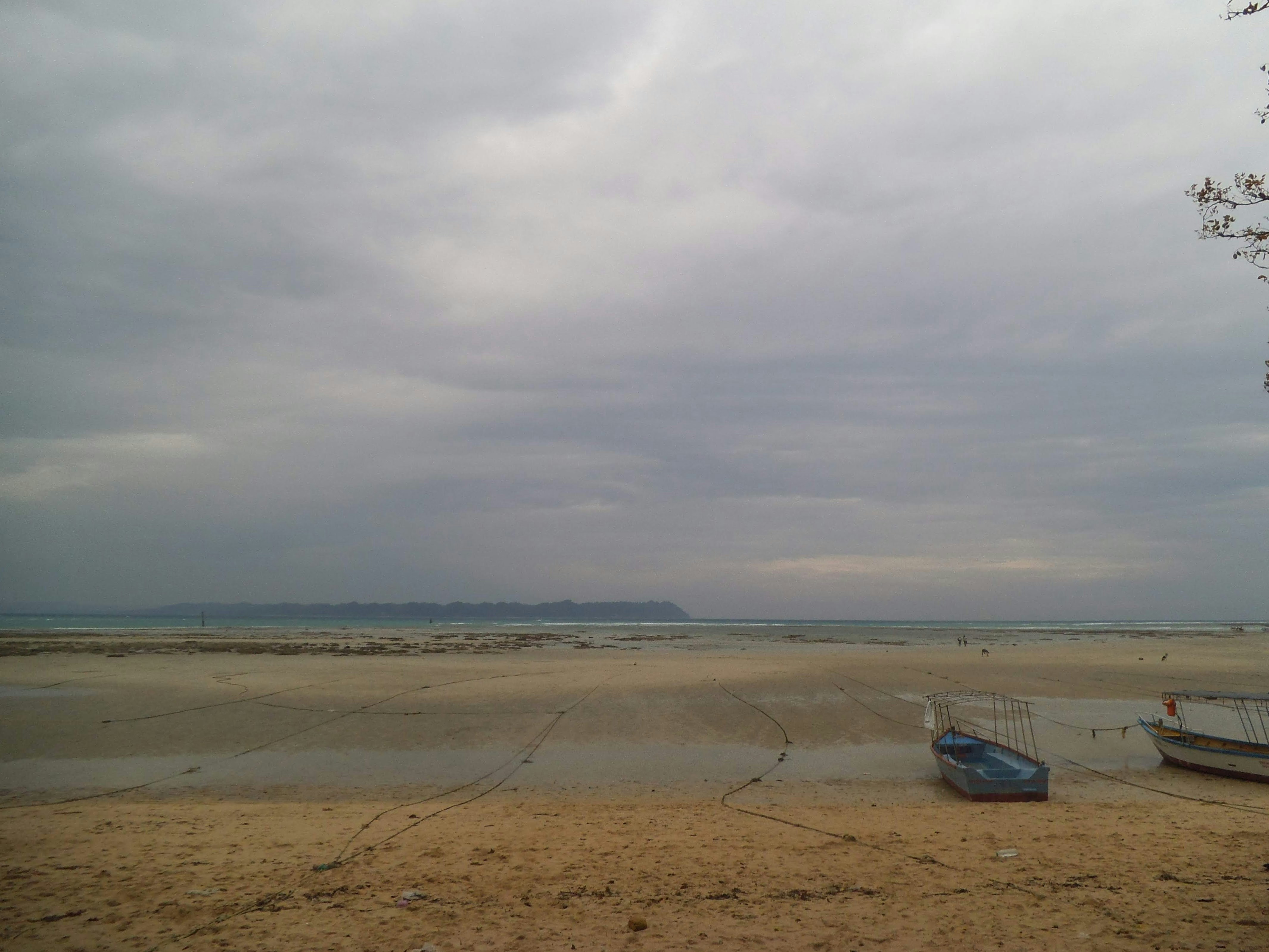 Photo by fahadputhawala