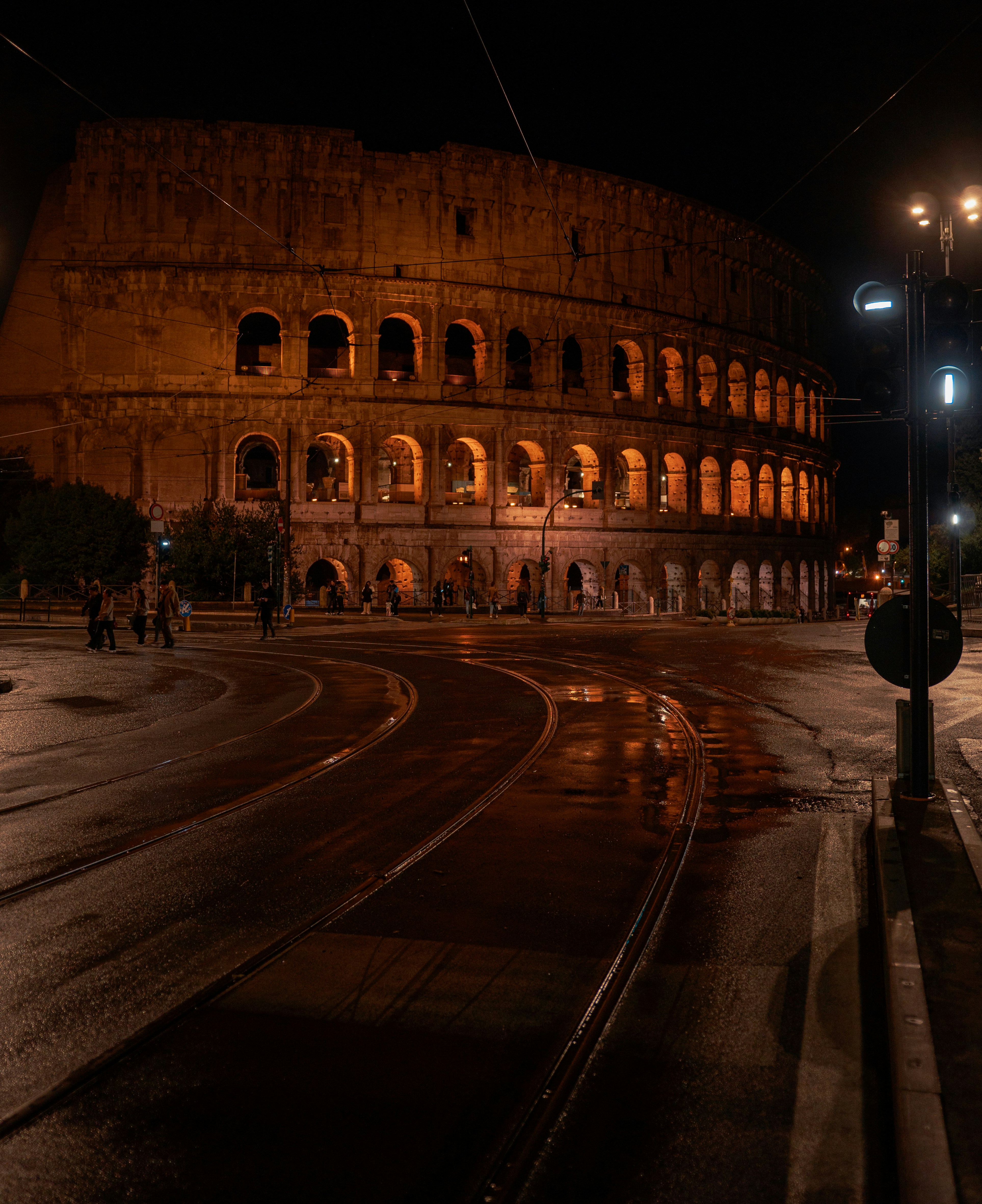 Eine nächtliche Szene eines römischen Kolosses bei Nacht