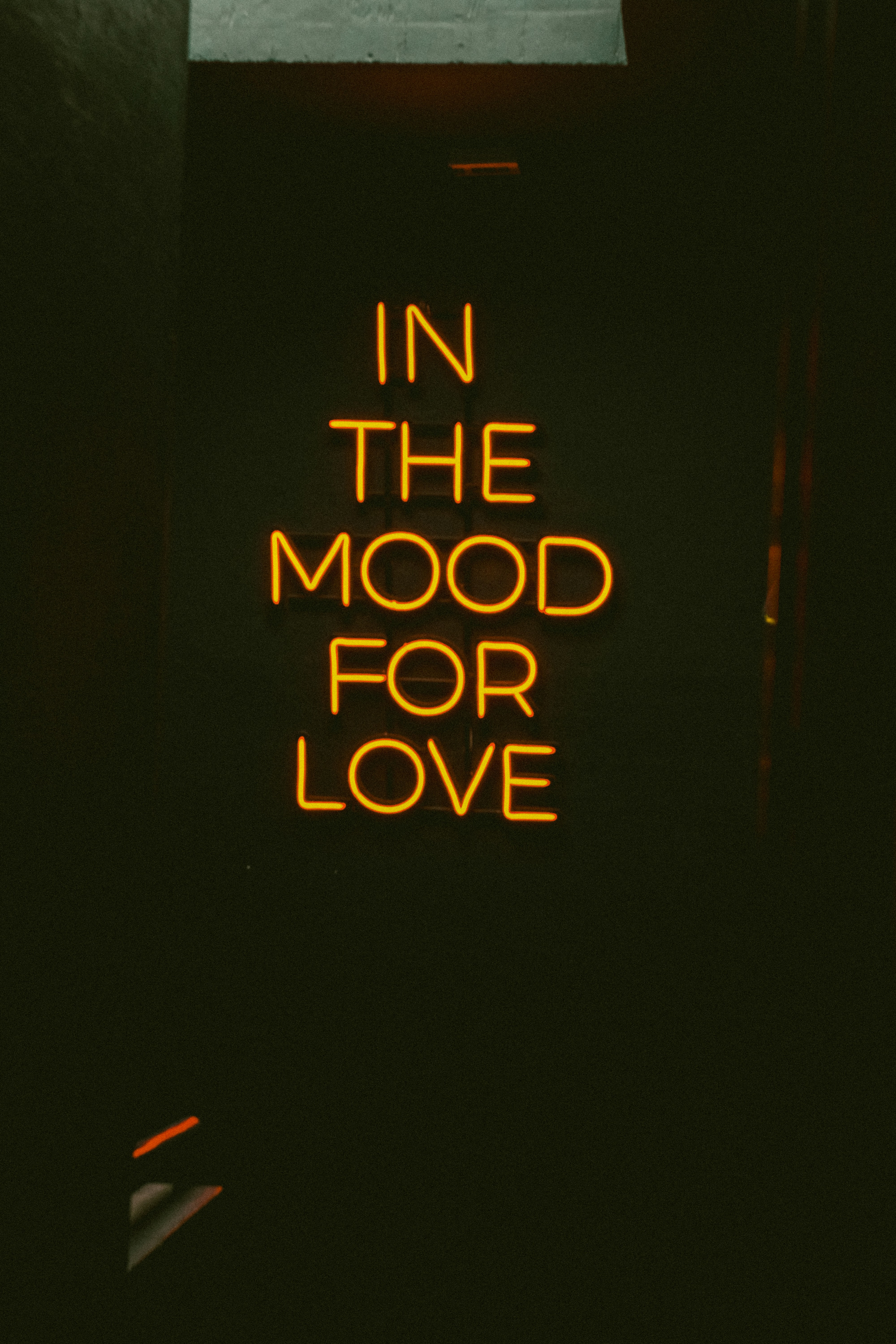 프리텐더(Pretender) 가사 전체 해석 및 가사에 담긴 짝사랑의 숨은 메시지 분석 이미지2