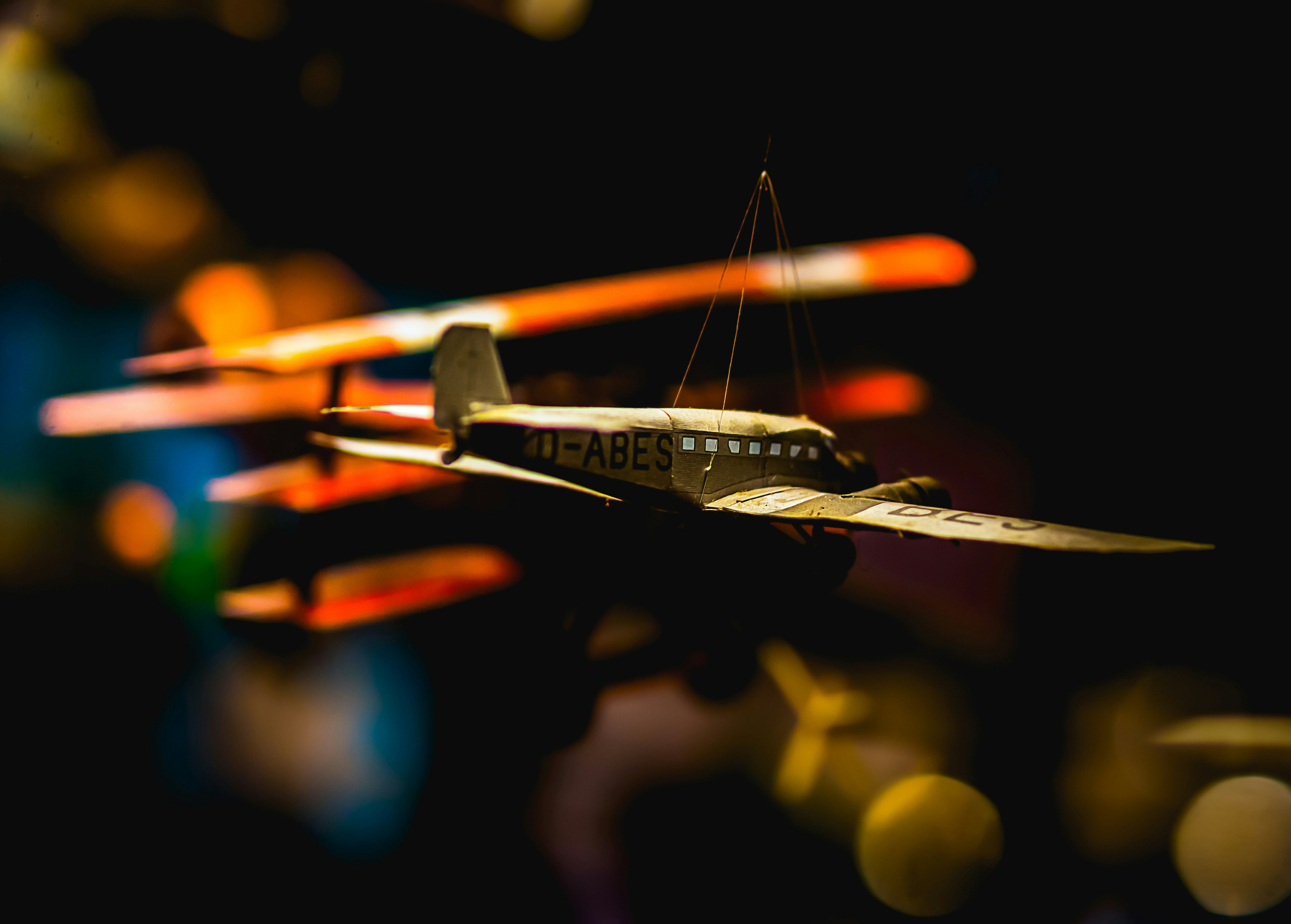 A toy model of a plane on a table