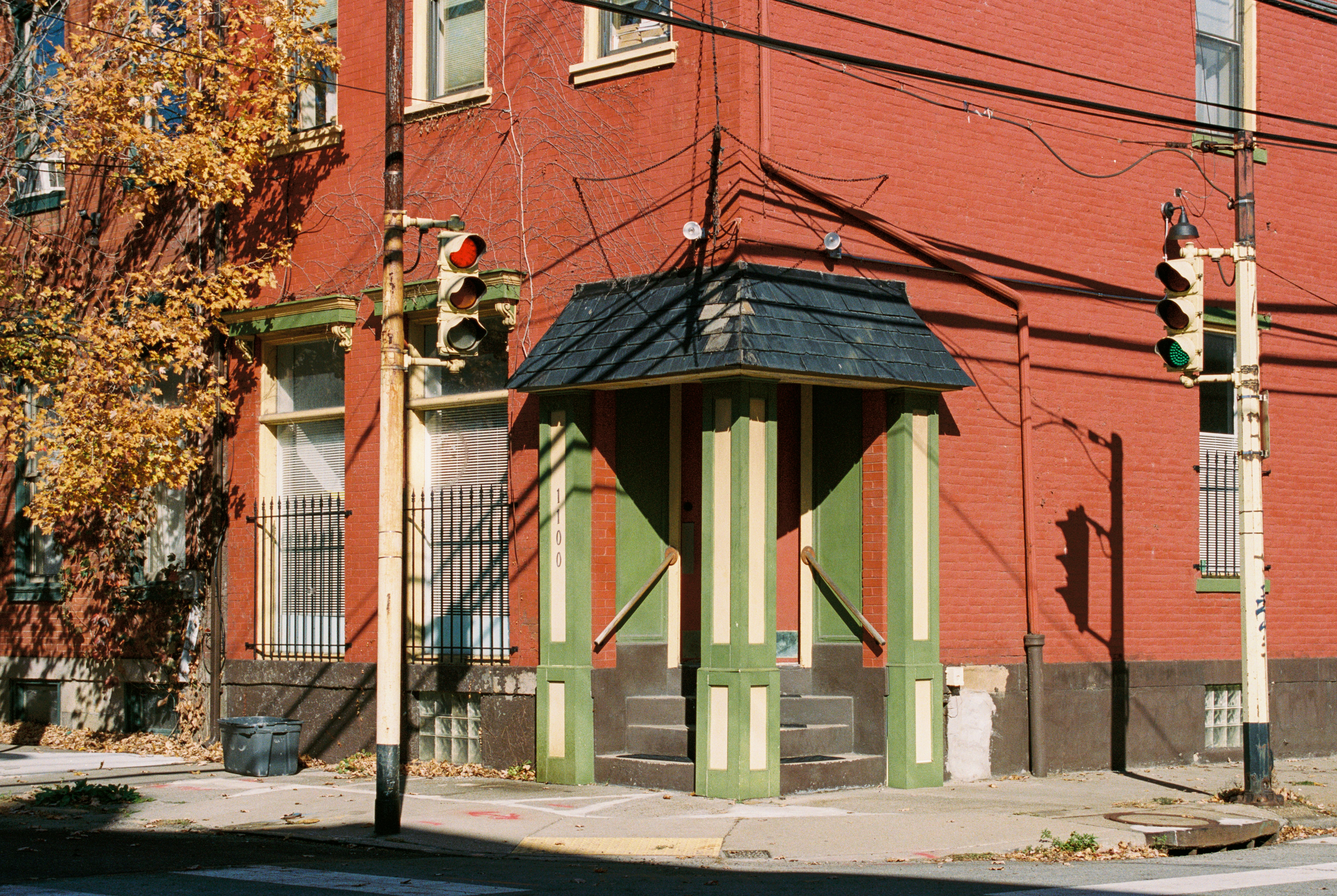 Photo by zhenyao_photo