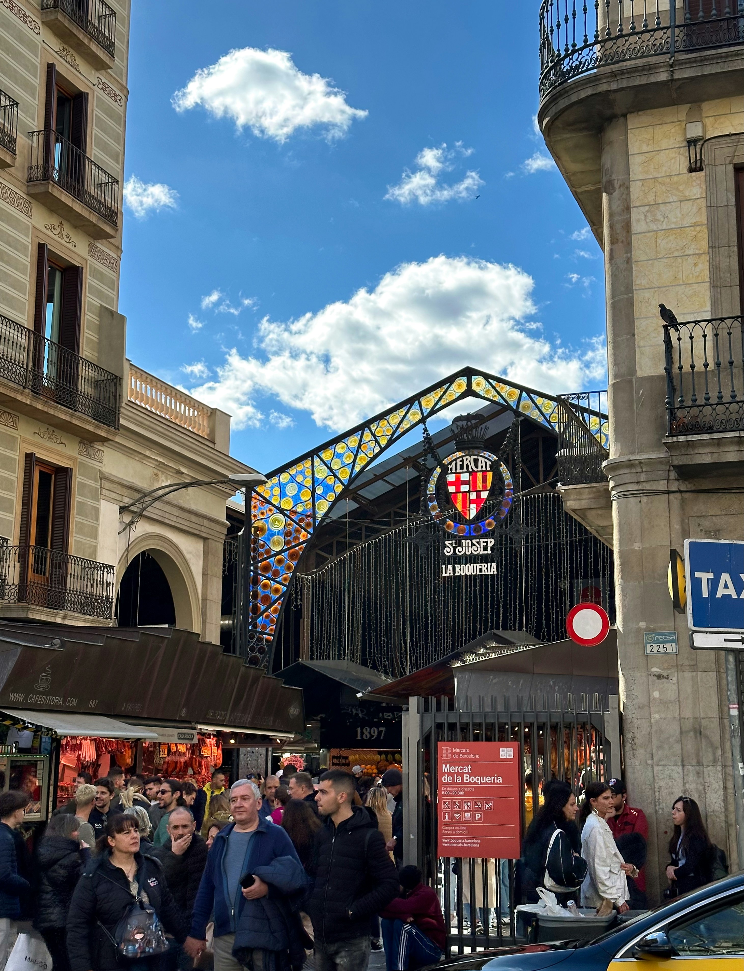 Eixample - Upscale Dining and Michelin Stars