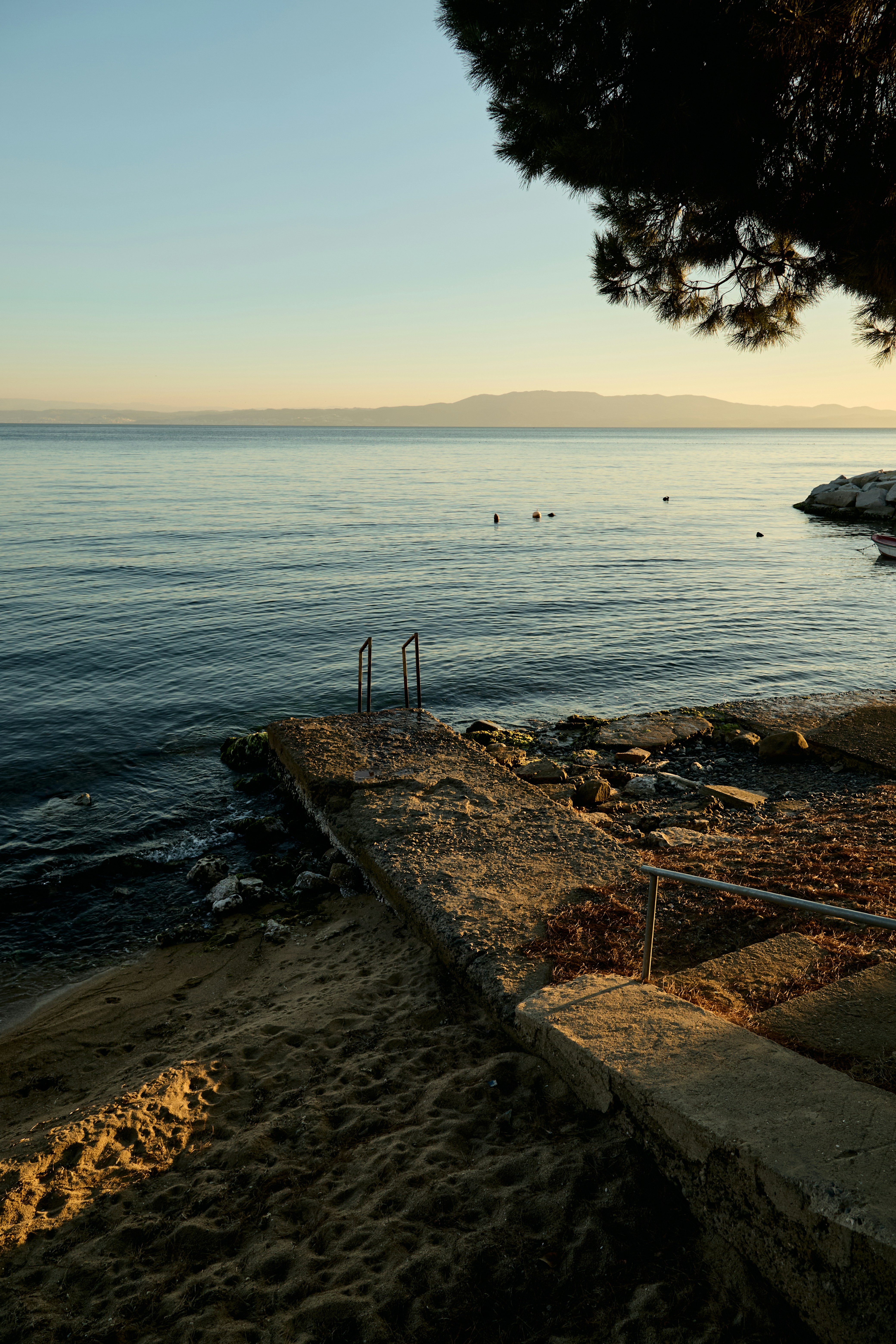 Photo by tunagraphy