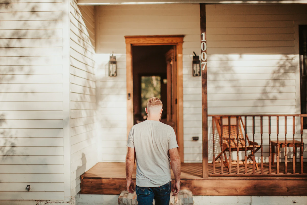 5 Steps to Automate Email Sequences for Home Services 2026