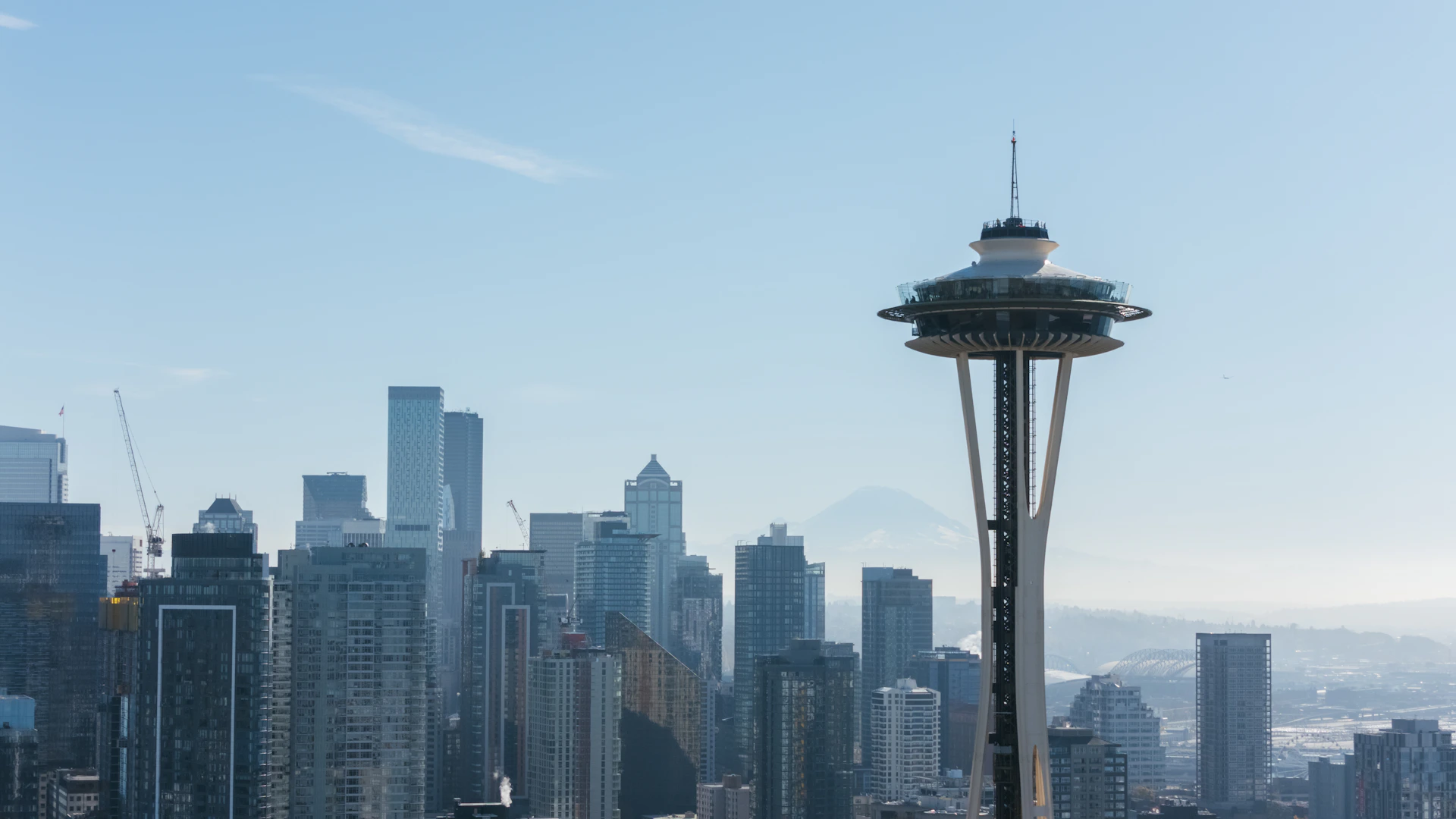 A view of the seattle skyline from the space needle