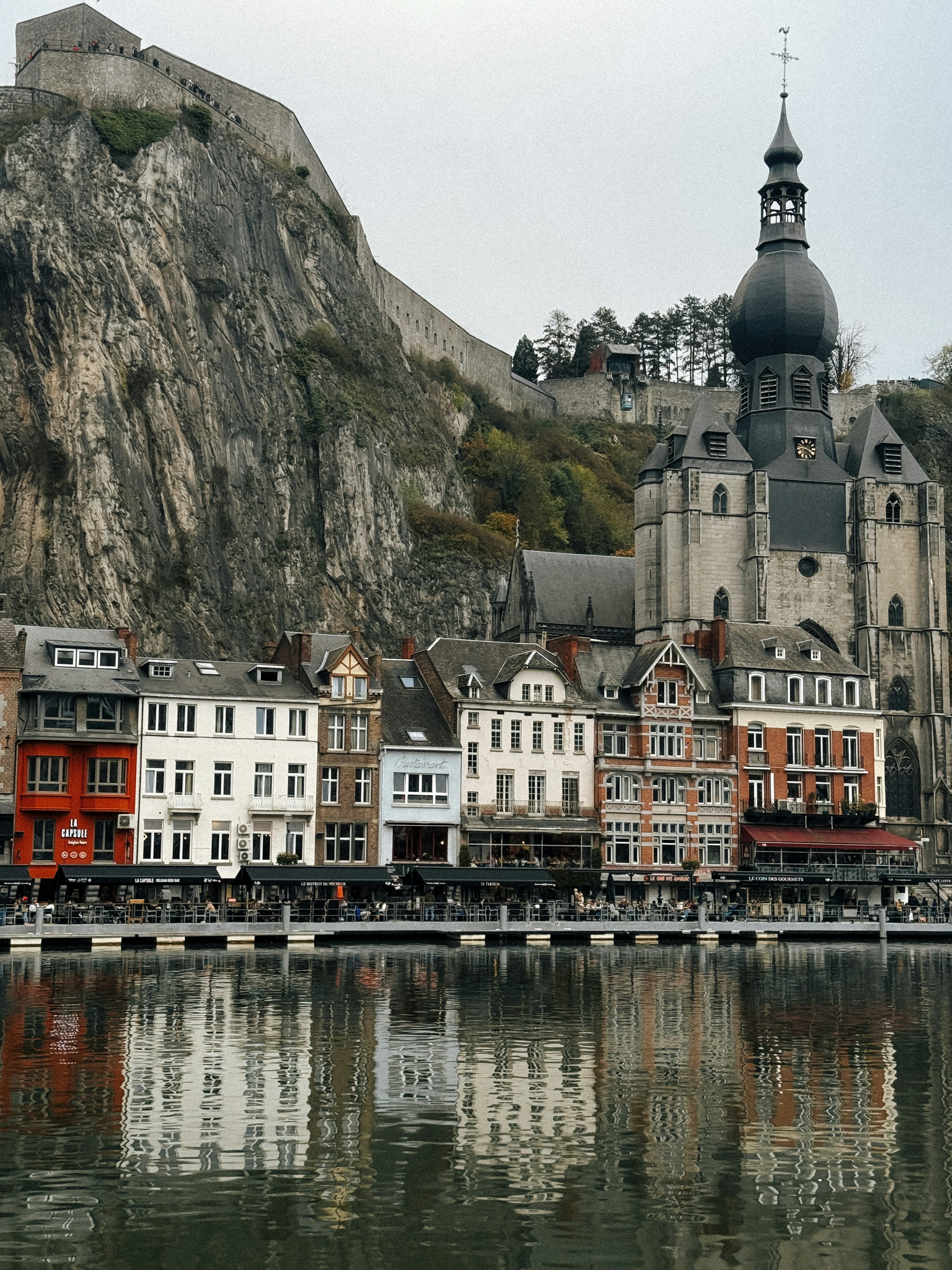 Dinant – Neighborhoods & Urban Structure