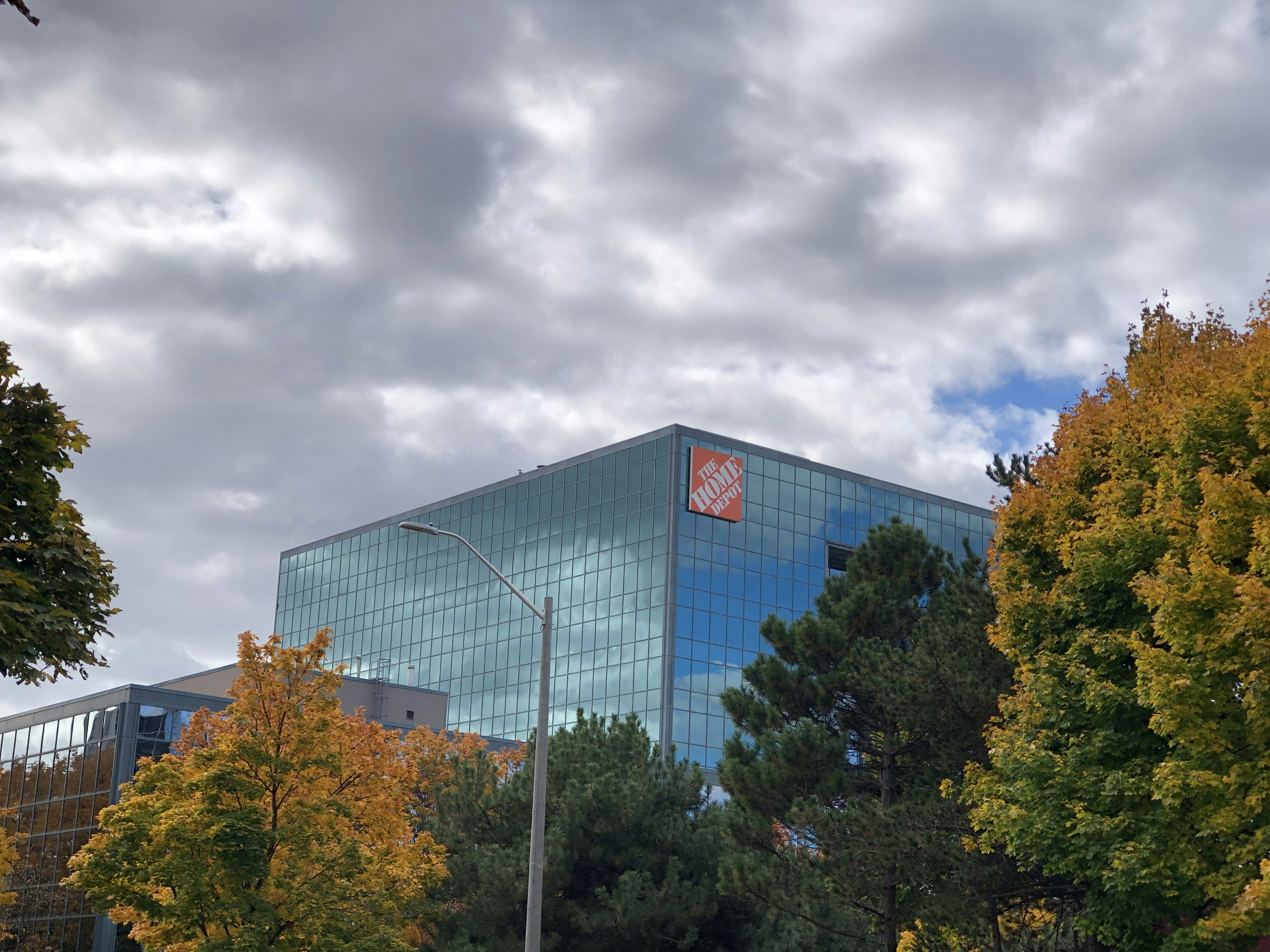 UBS Maintains Neutral on Qorvo, Raises Price Target to $108
