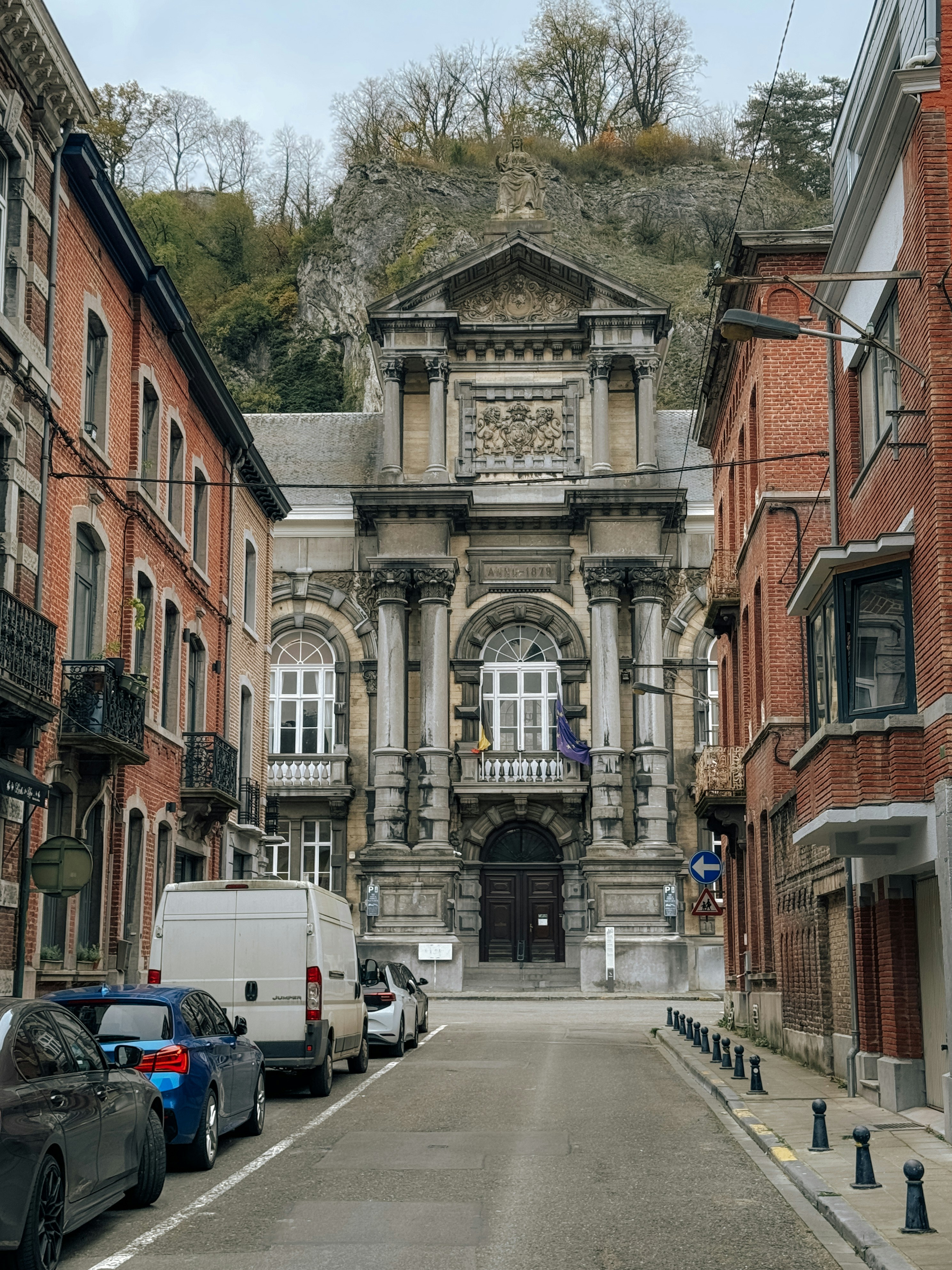 Dinant – Safety, Health & Local Etiquette