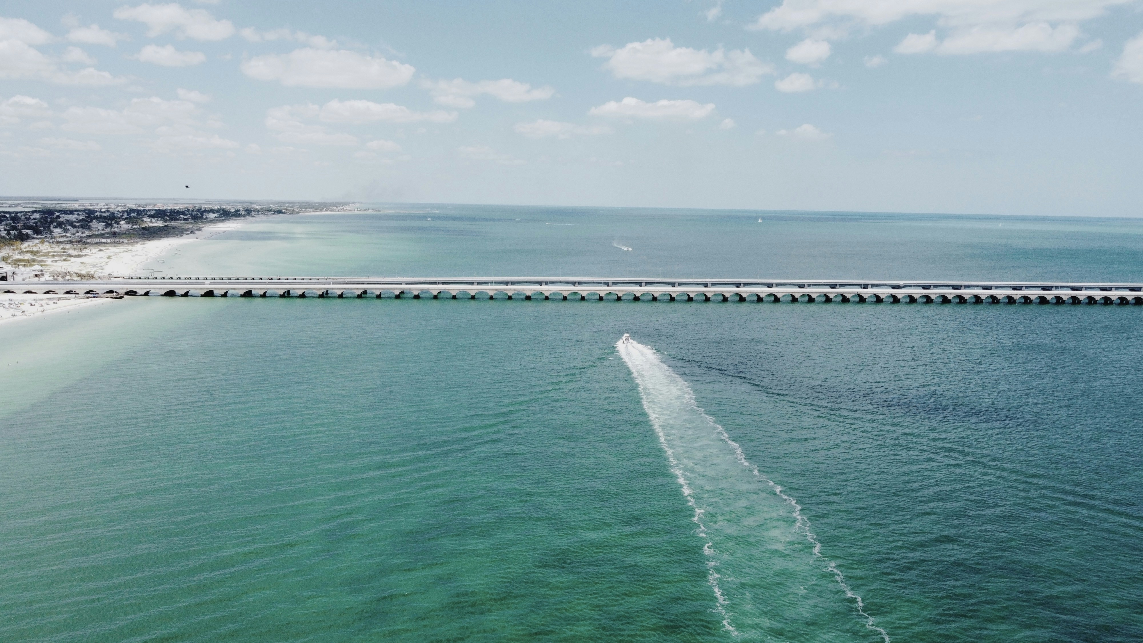 Photo by leonardoescala