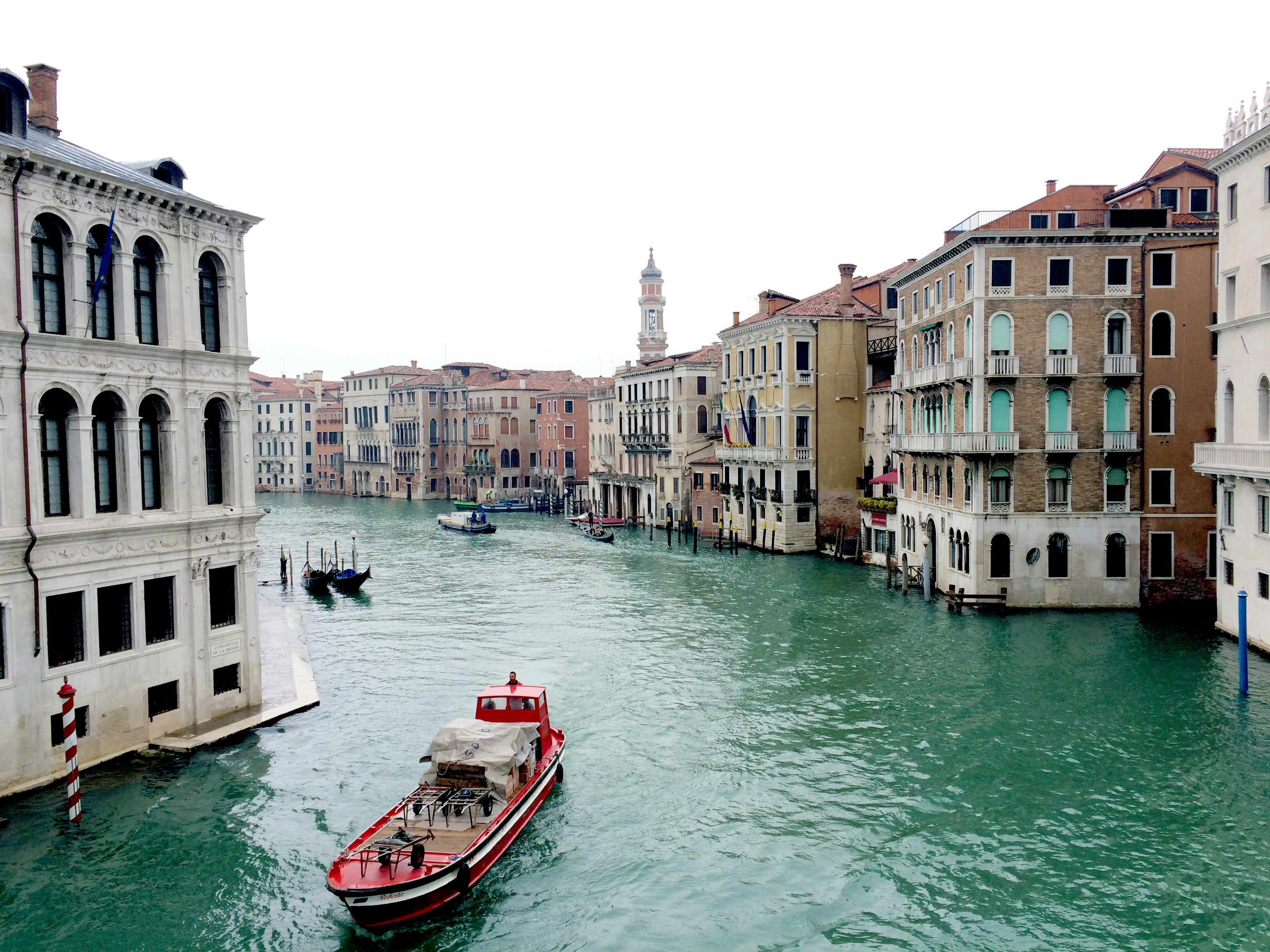 Photo by mallorystaeven