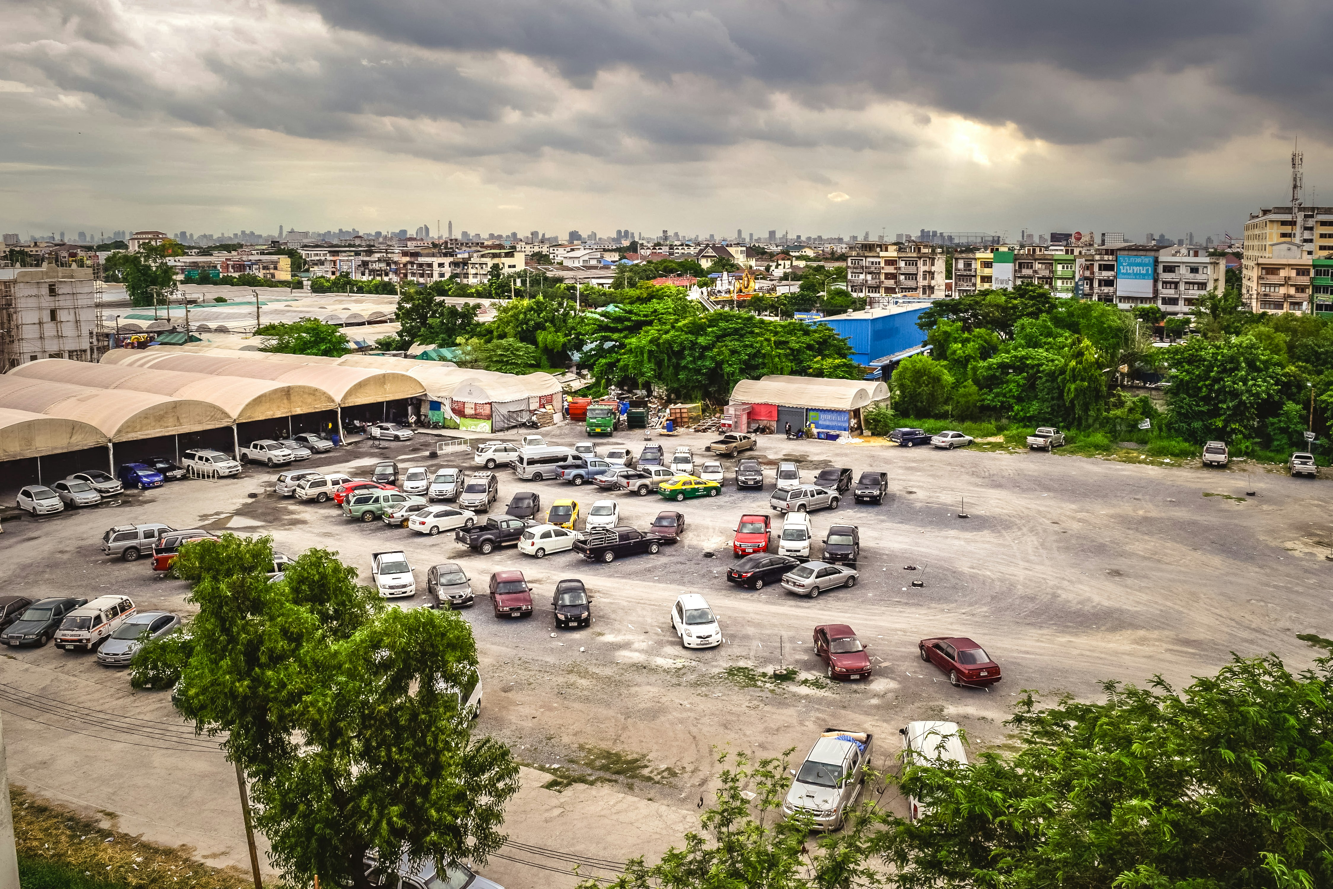 명동교자 주변 주차장은 어디에 있나요?