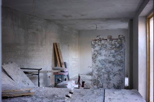 A room that has a bunch of items in it