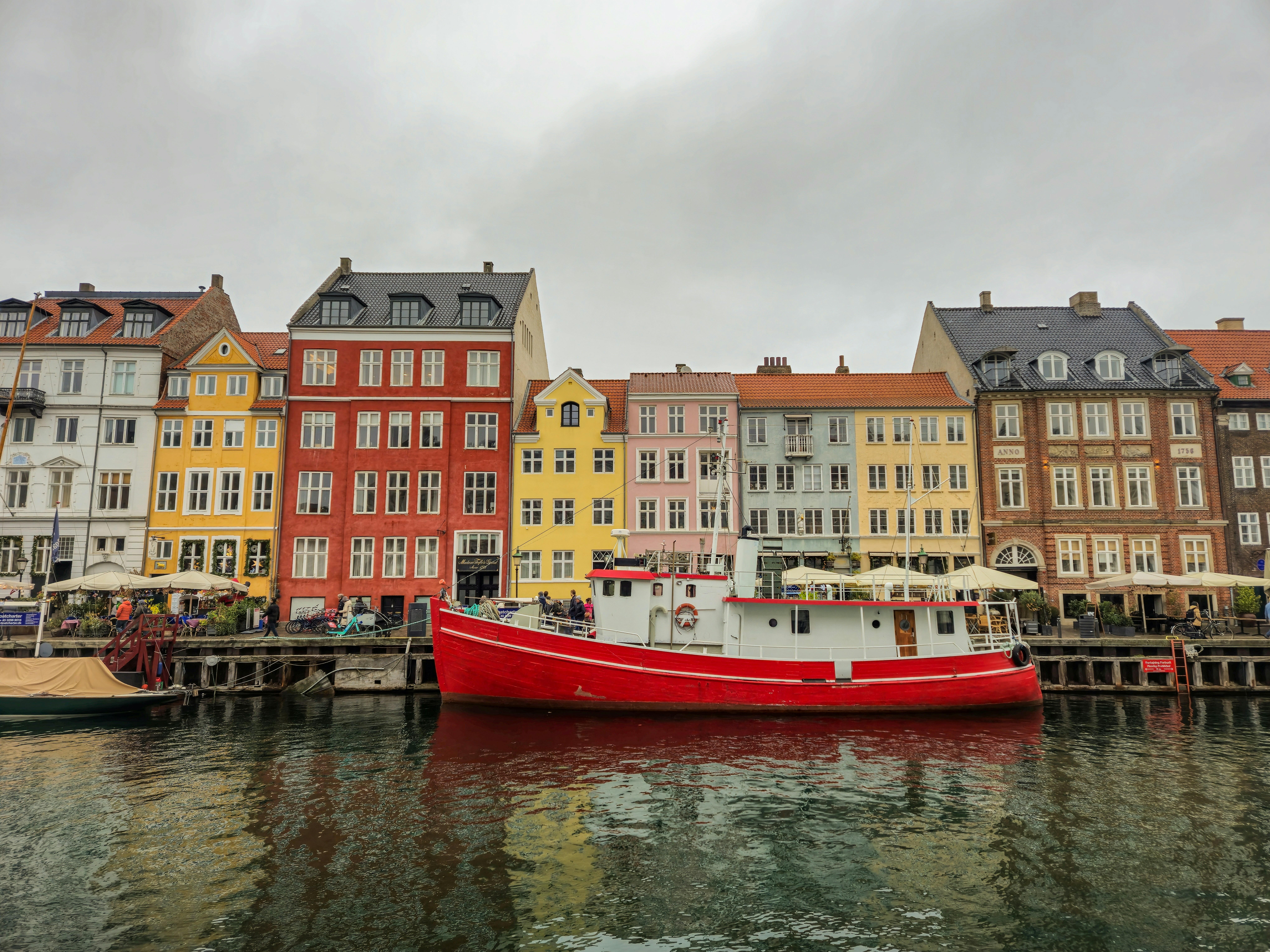 Stay online in the Denmark with a prepaid eSIM from eSIMlii. Instant activation, no roaming charges, and reliable coverage.
