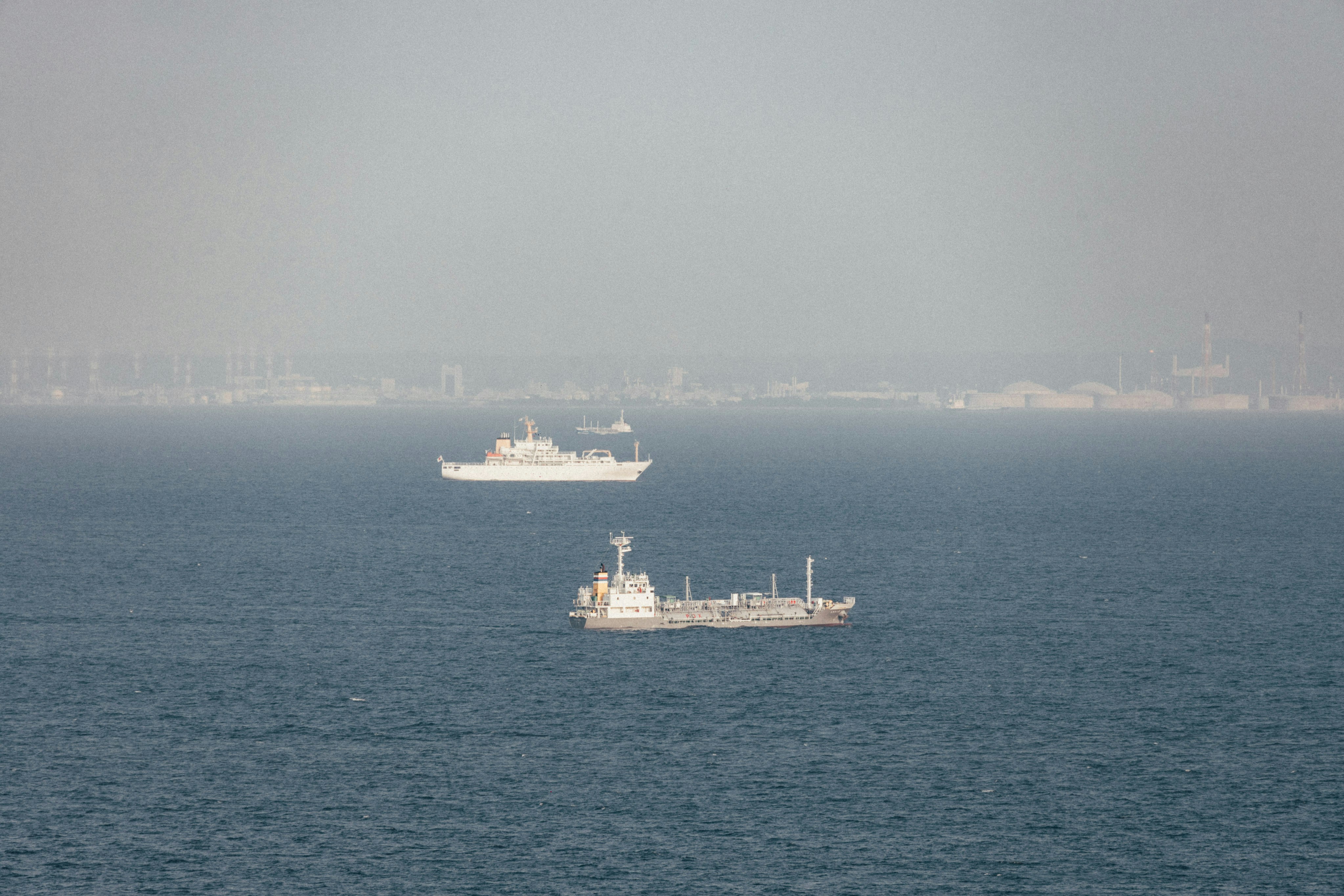 中國軍艦黃岩島撞擊菲律賓巡邏艦引發區域緊張