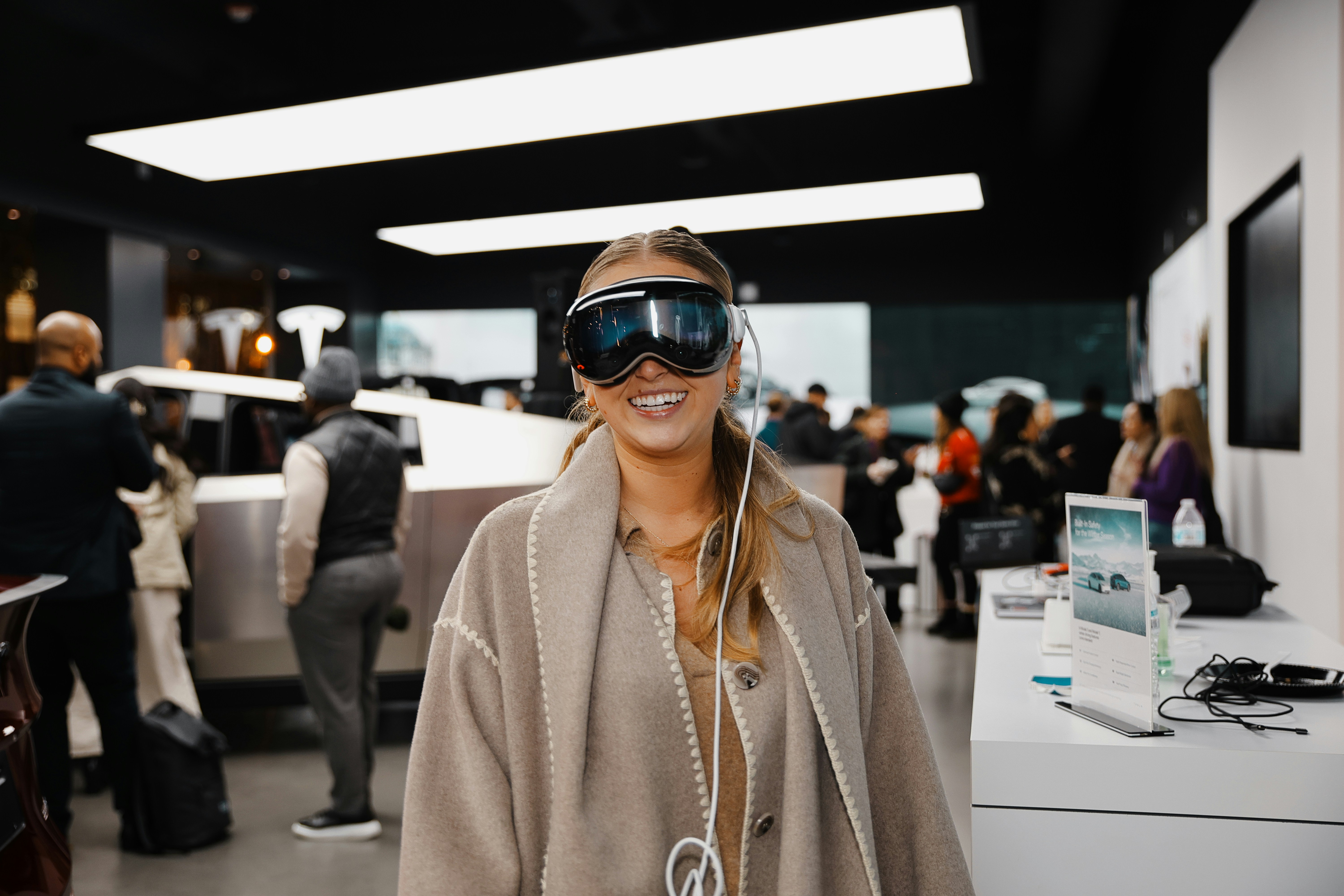 Apple reportedly working on cheaper, lighter and Mac-connected Vision Pro post image