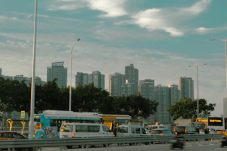 A city street filled with lots of traffic