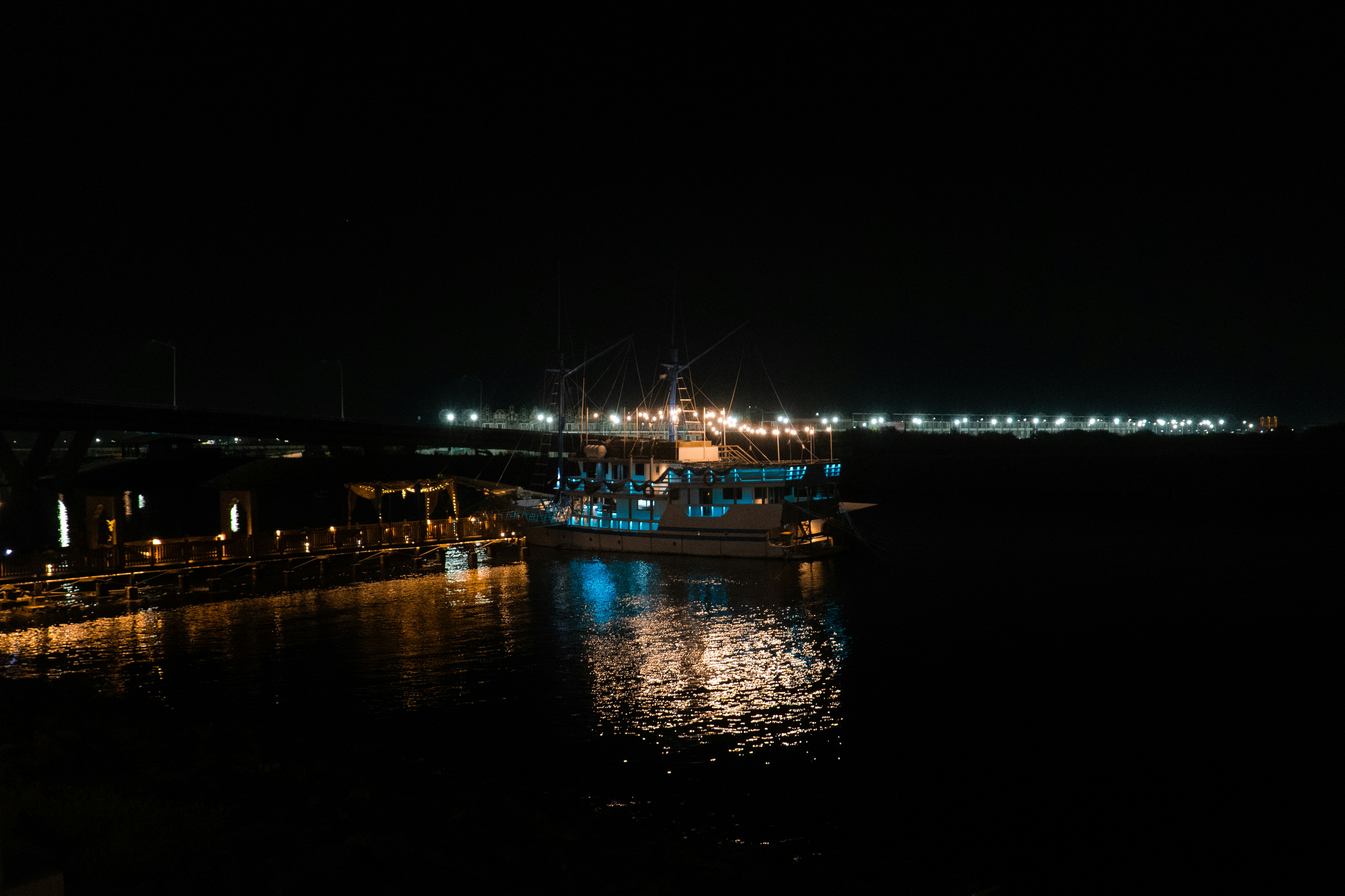 Photo by tegarrynaldi