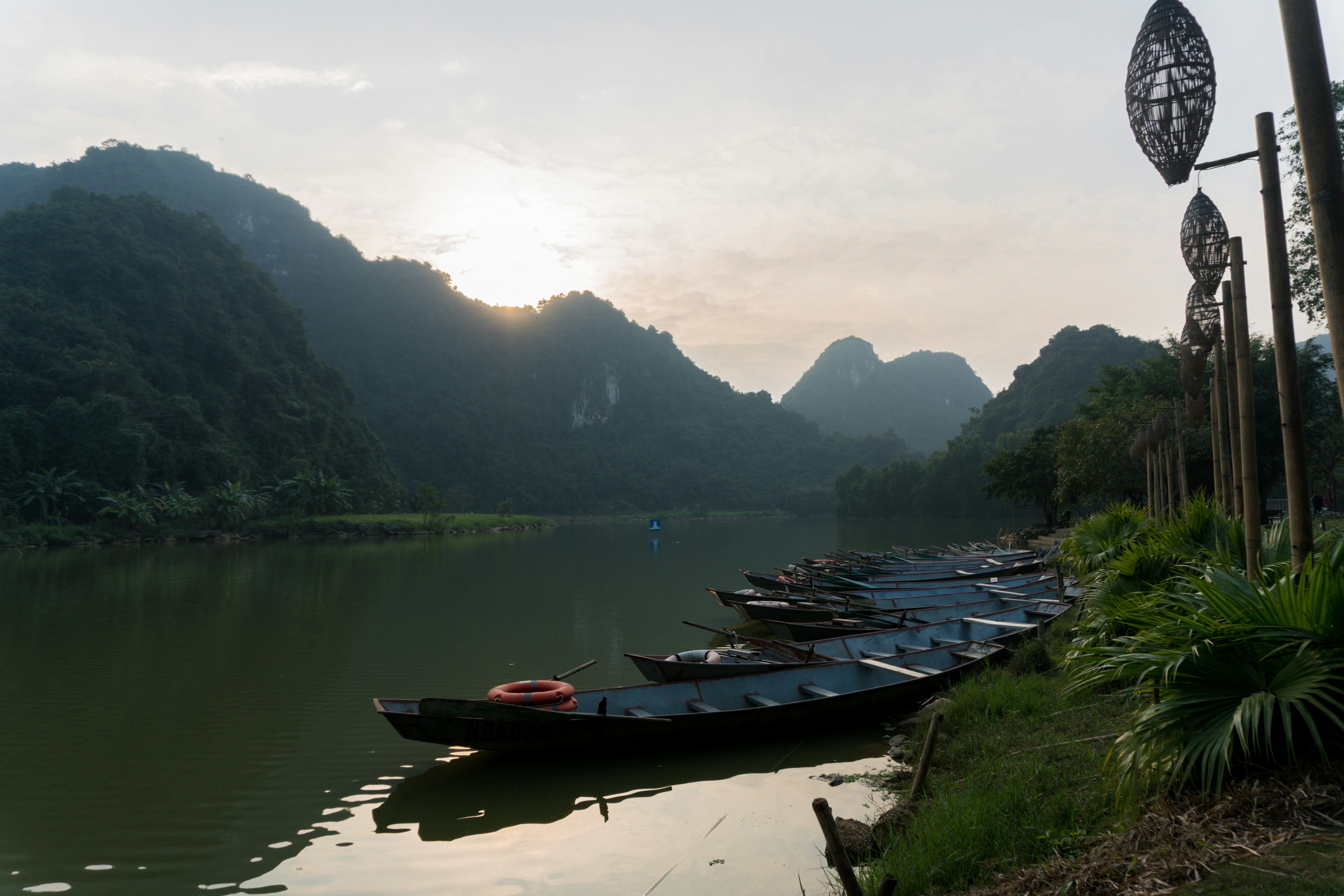 A bunch of boats that are sitting in the water