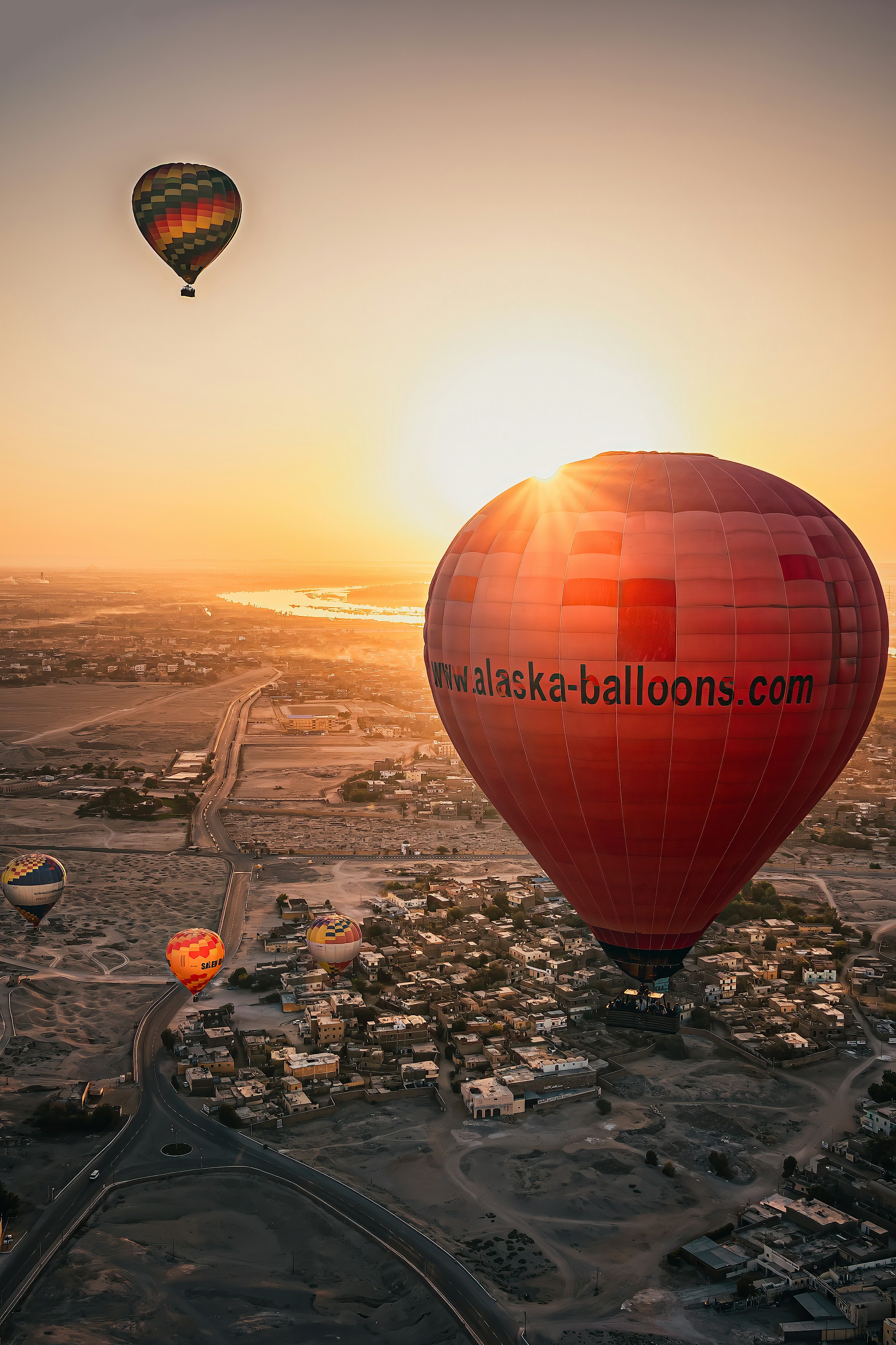 Navigating Luxor: Transport, Feluccas, and Getting Around