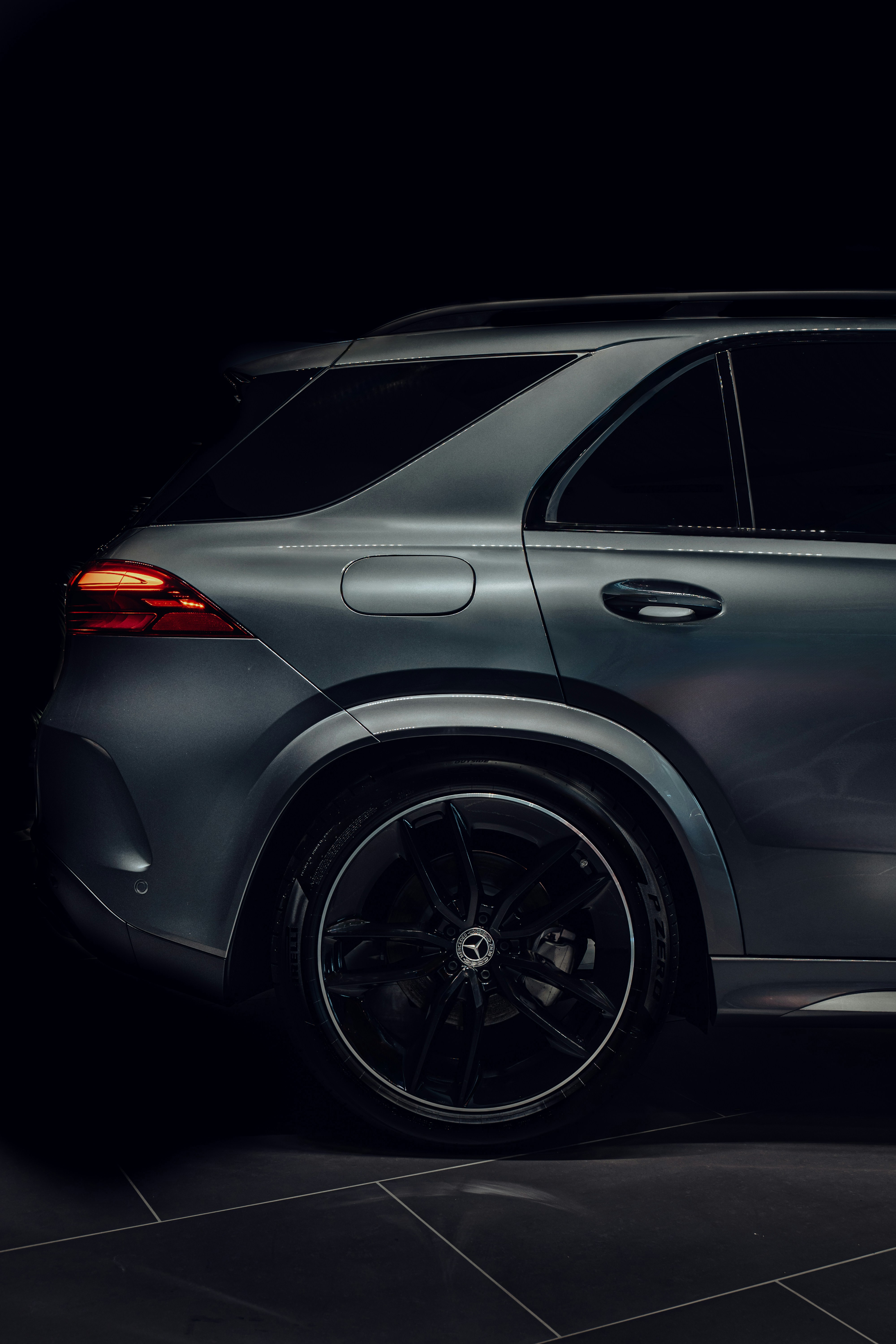 Photo by lukasparnican