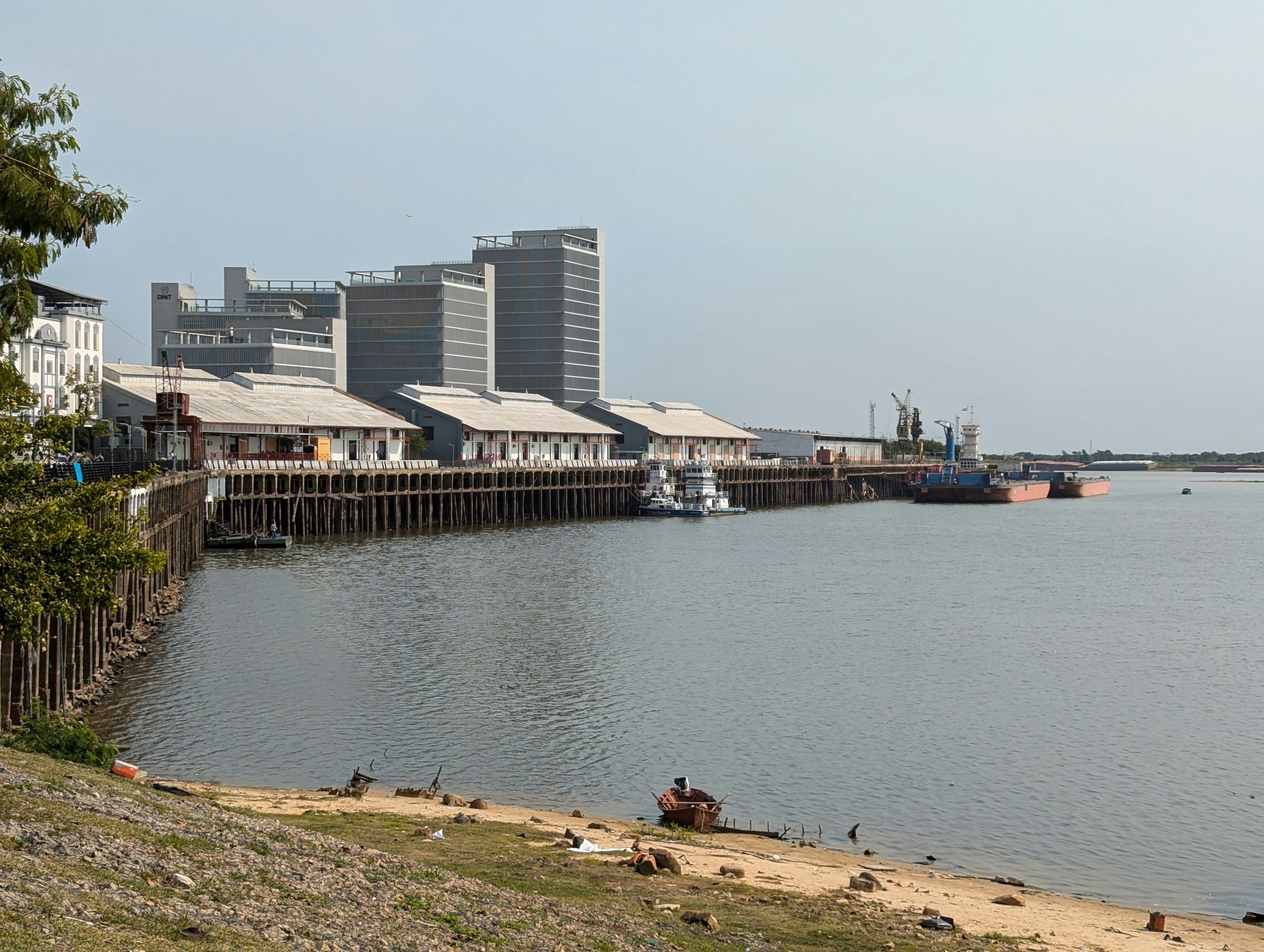 The Branson Landing waterfront and dock area - Jet boats Branson MO