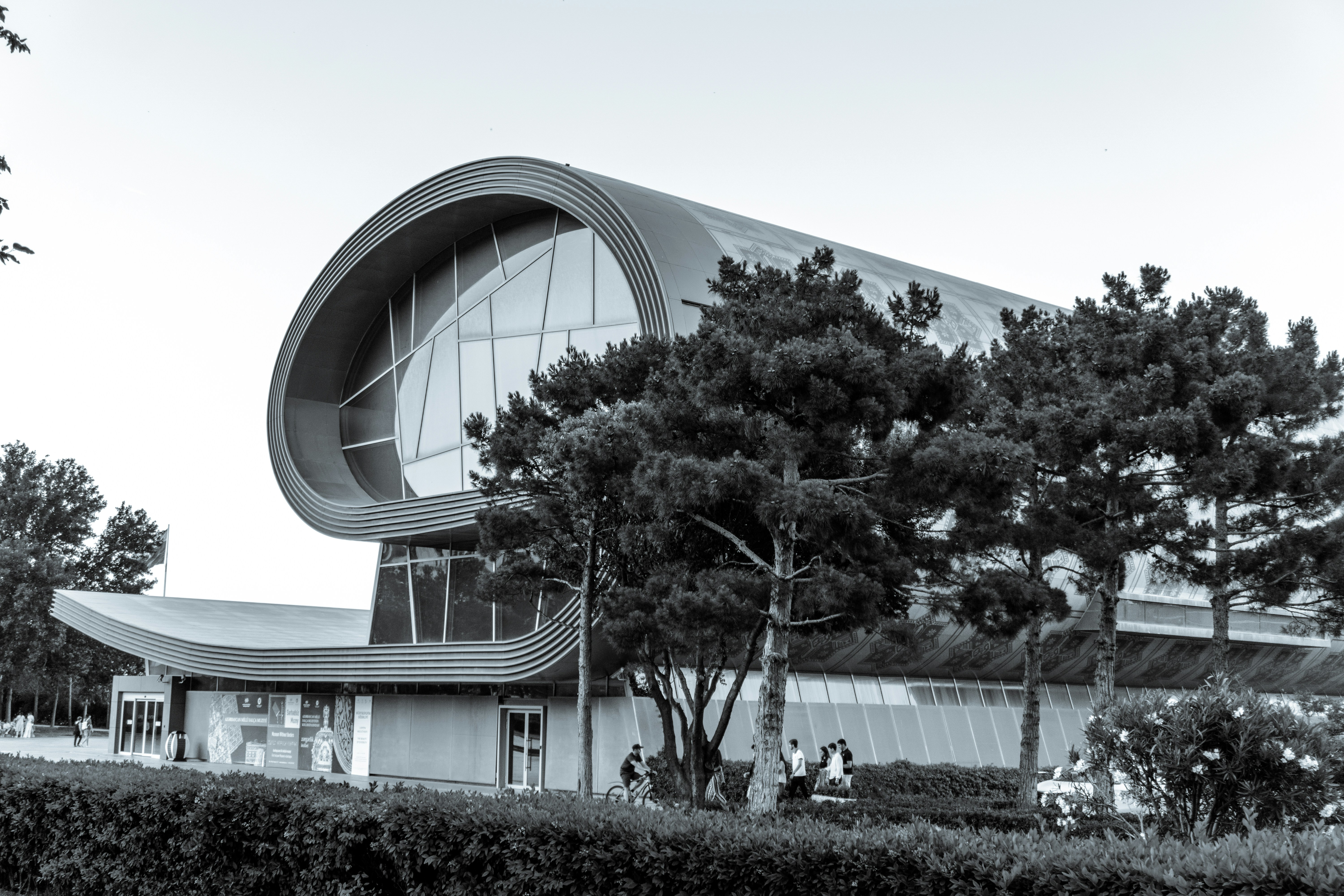 A black and white photo of a building