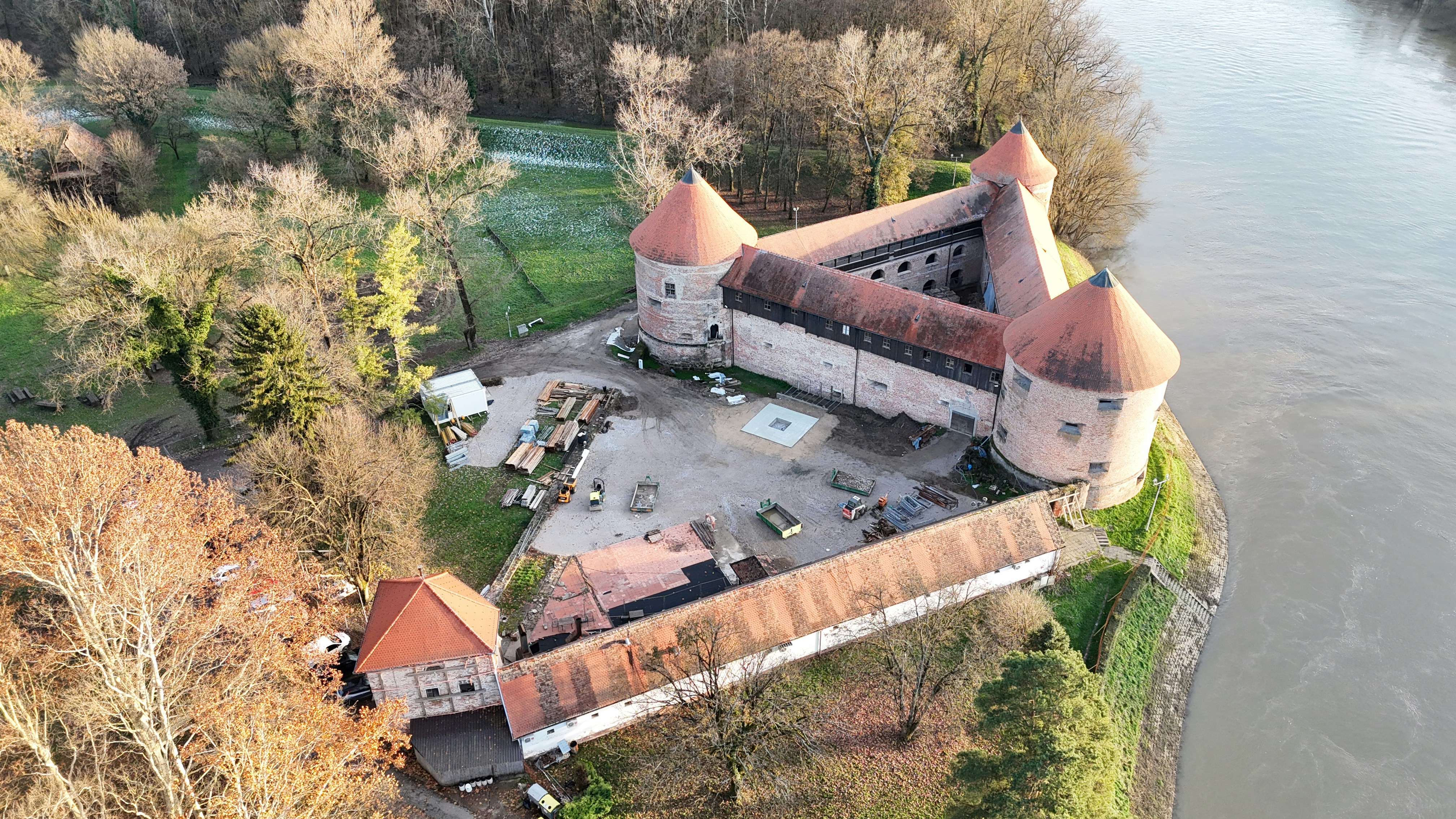 Sisak – privatni transfer Zagreb – Sisak
