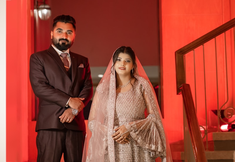Posh pair in desert chic style