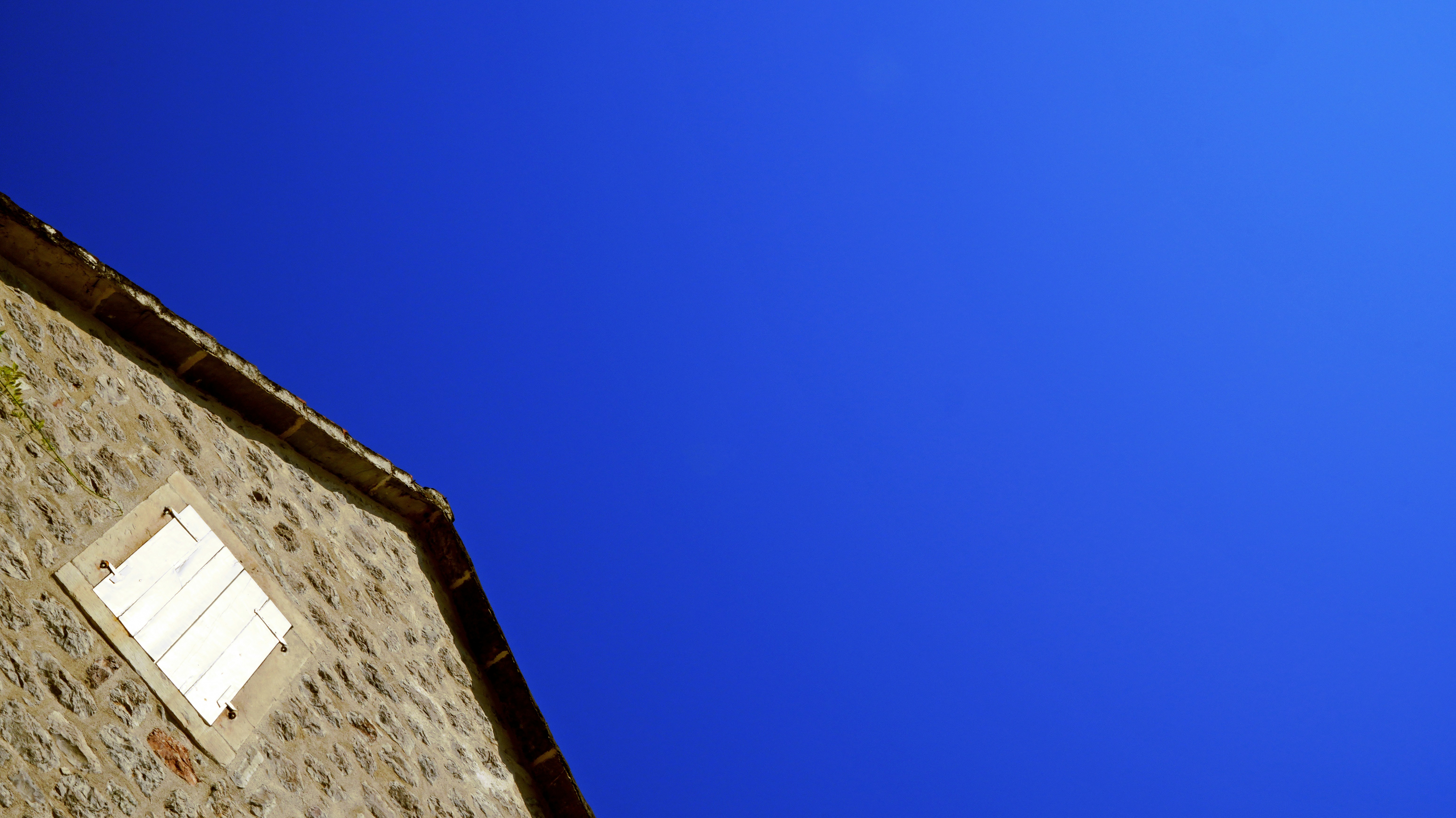 photo-1732519002068-eb6ca09d7a94?ixid=M3wxMjA3fDB8MXxzZWFyY2h8MTB8fGhpZ2hzdGFrZSUyMHN3ZWVwc3xlbnwwfHx8fDE3NjI5MTY4MTJ8MA\u0026ixlib=rb-4.1.0